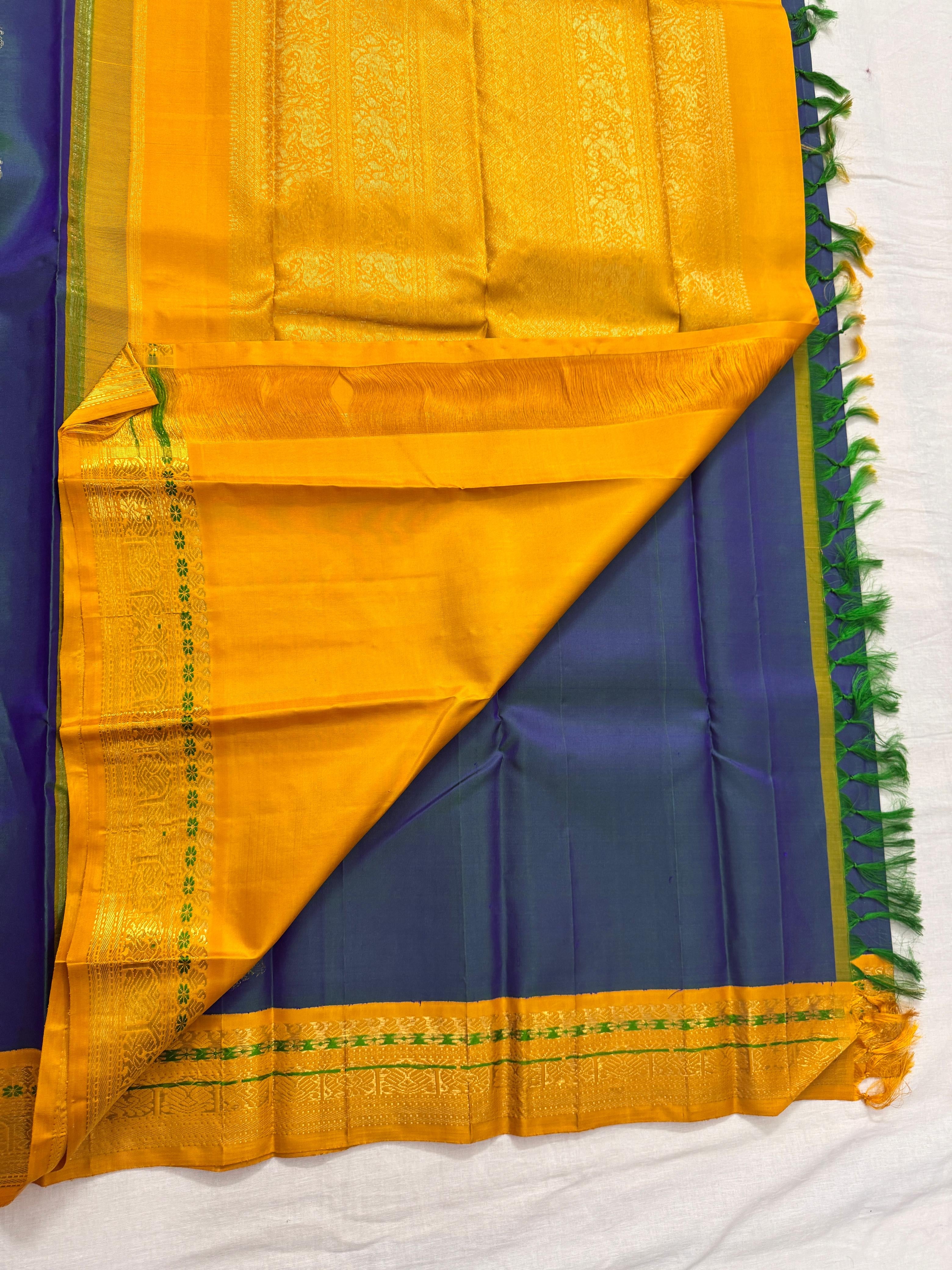 MYTHILI : Vintage Korvai Kanjivaram with Beetu Buttas