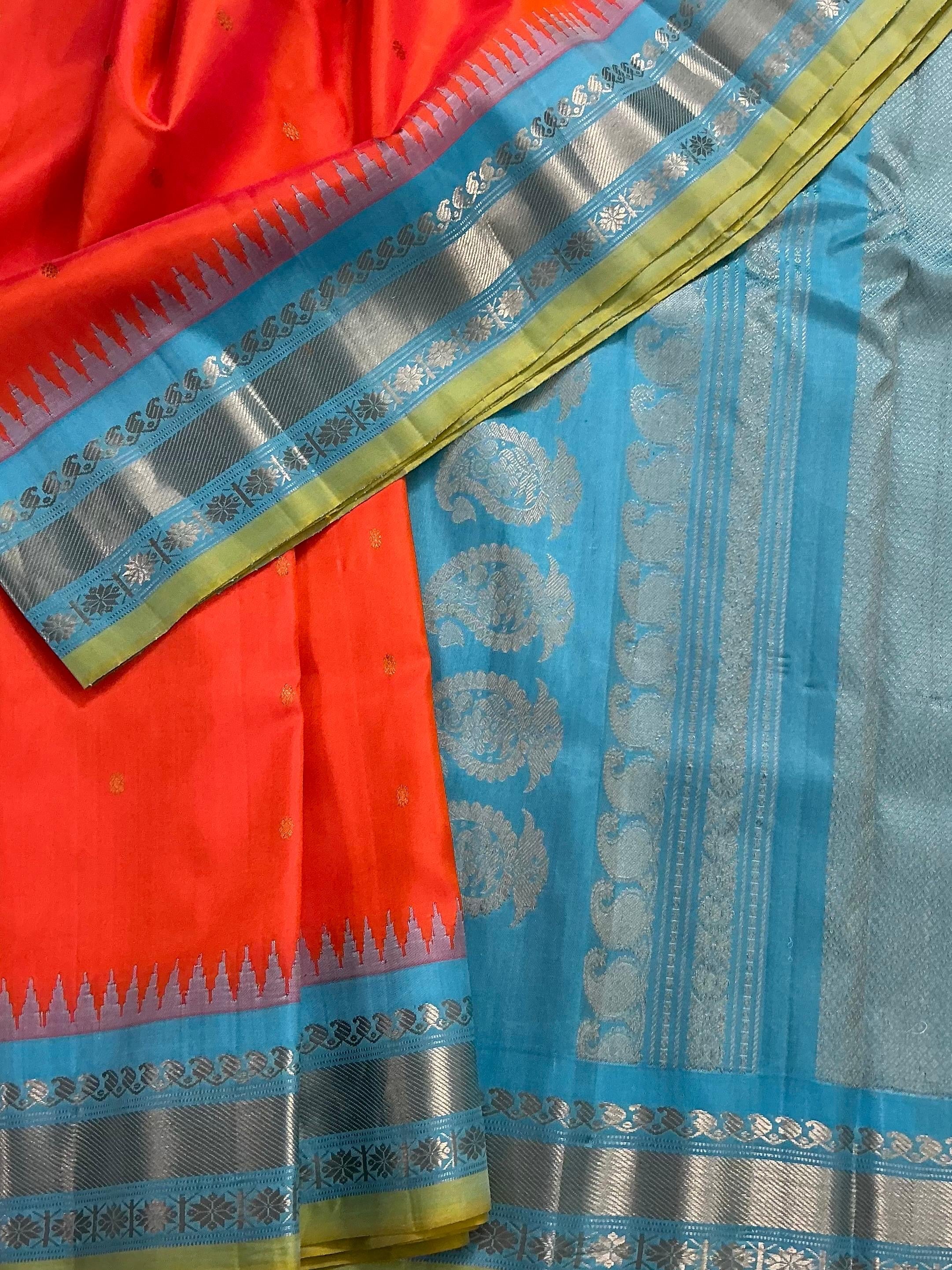 Kuttu Gadwal Silk