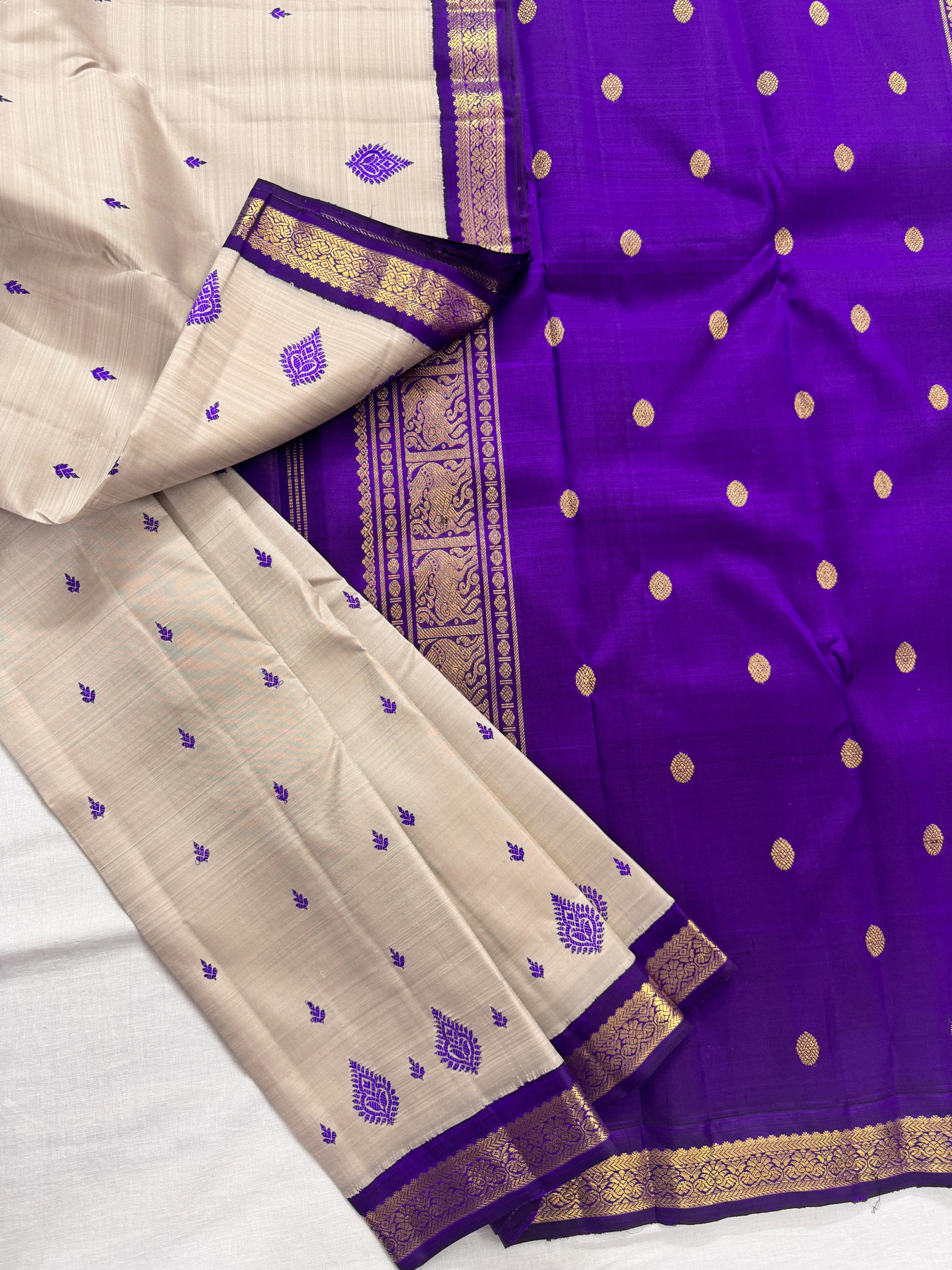 MYTHILI : Vintage Korvai Kanjivaram with Beetu Buttas
