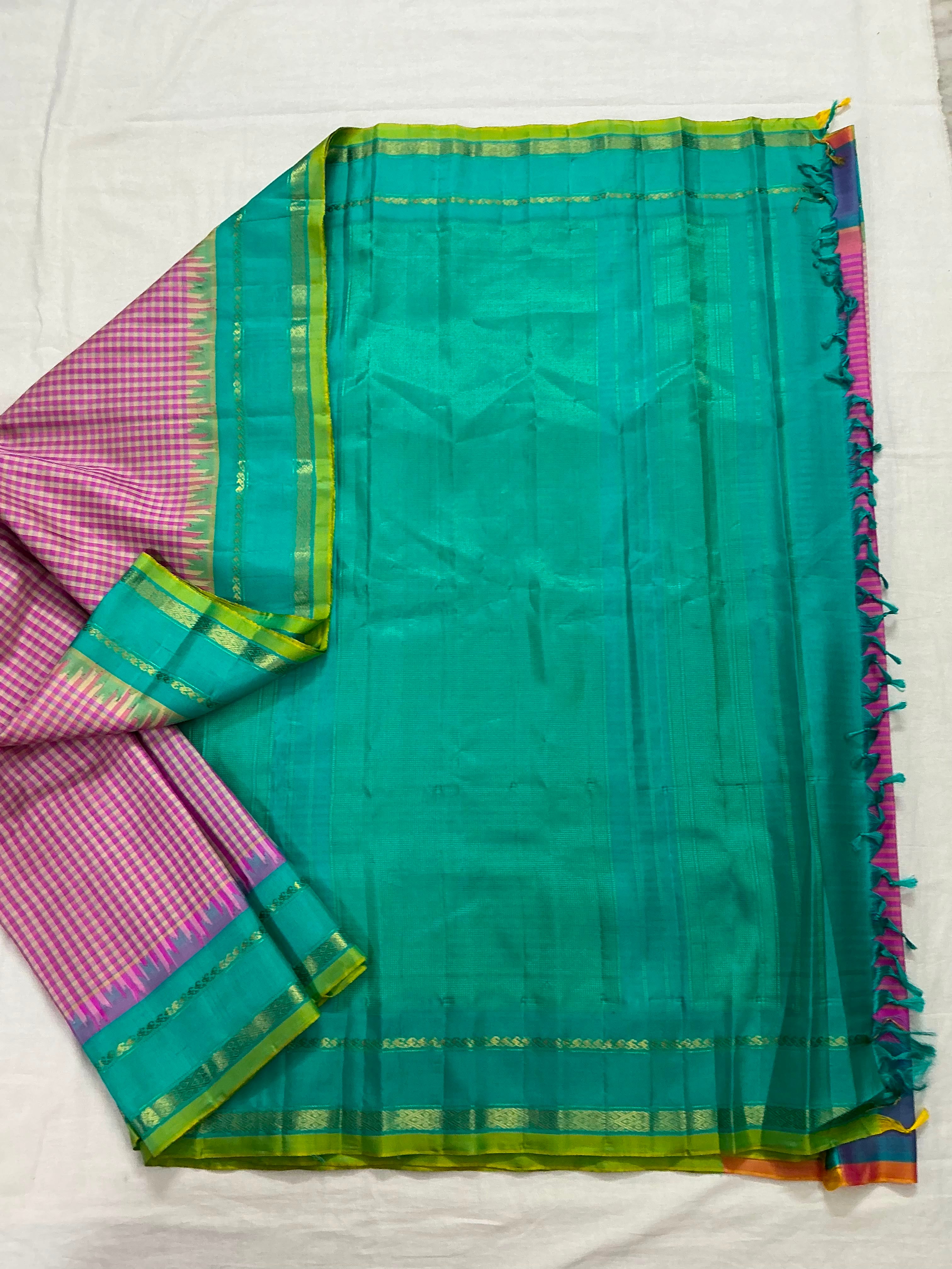 Kuttu Gadwal Silk