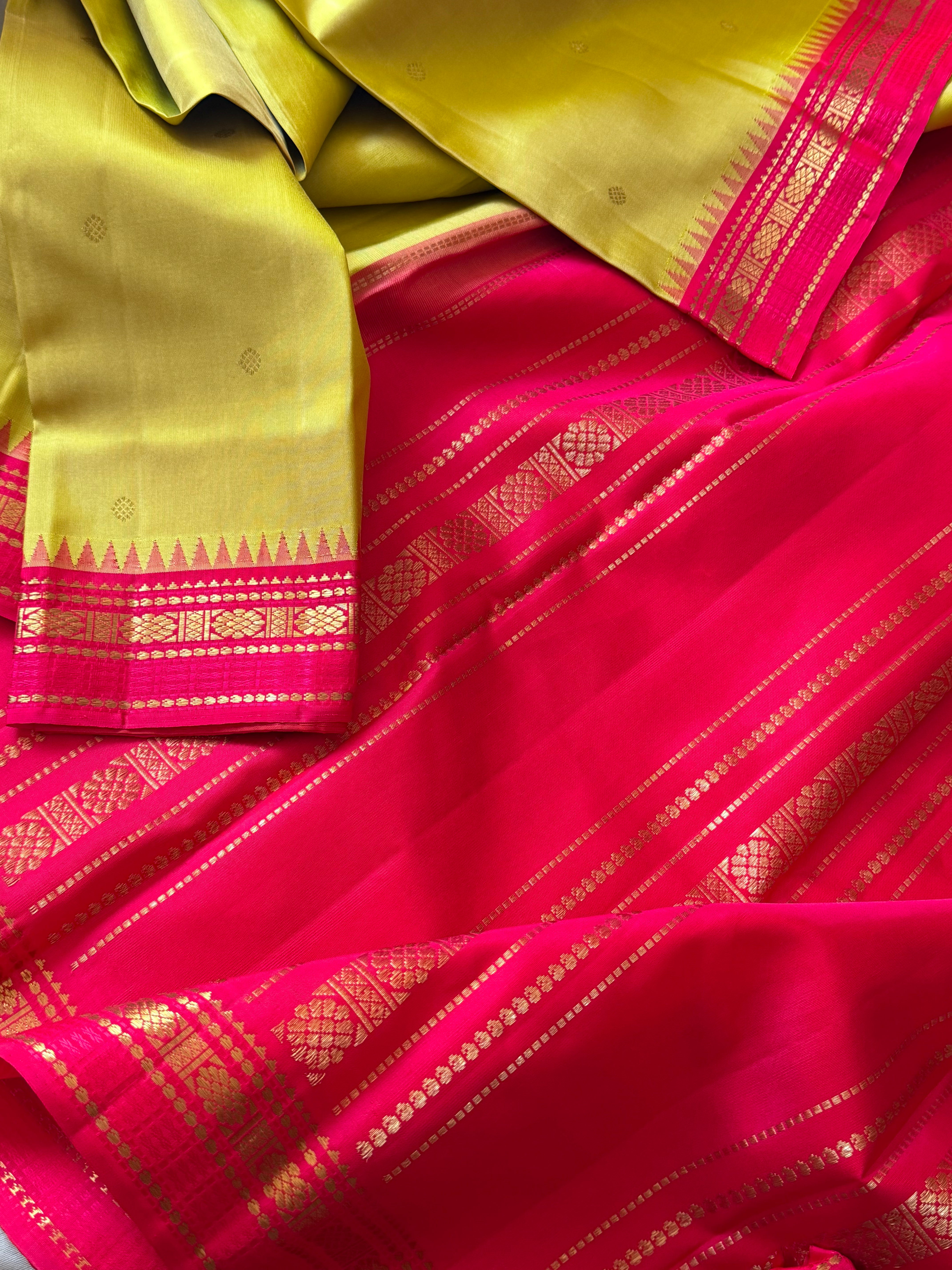 Maathey : Small border Korvai Kanjivaram Silk