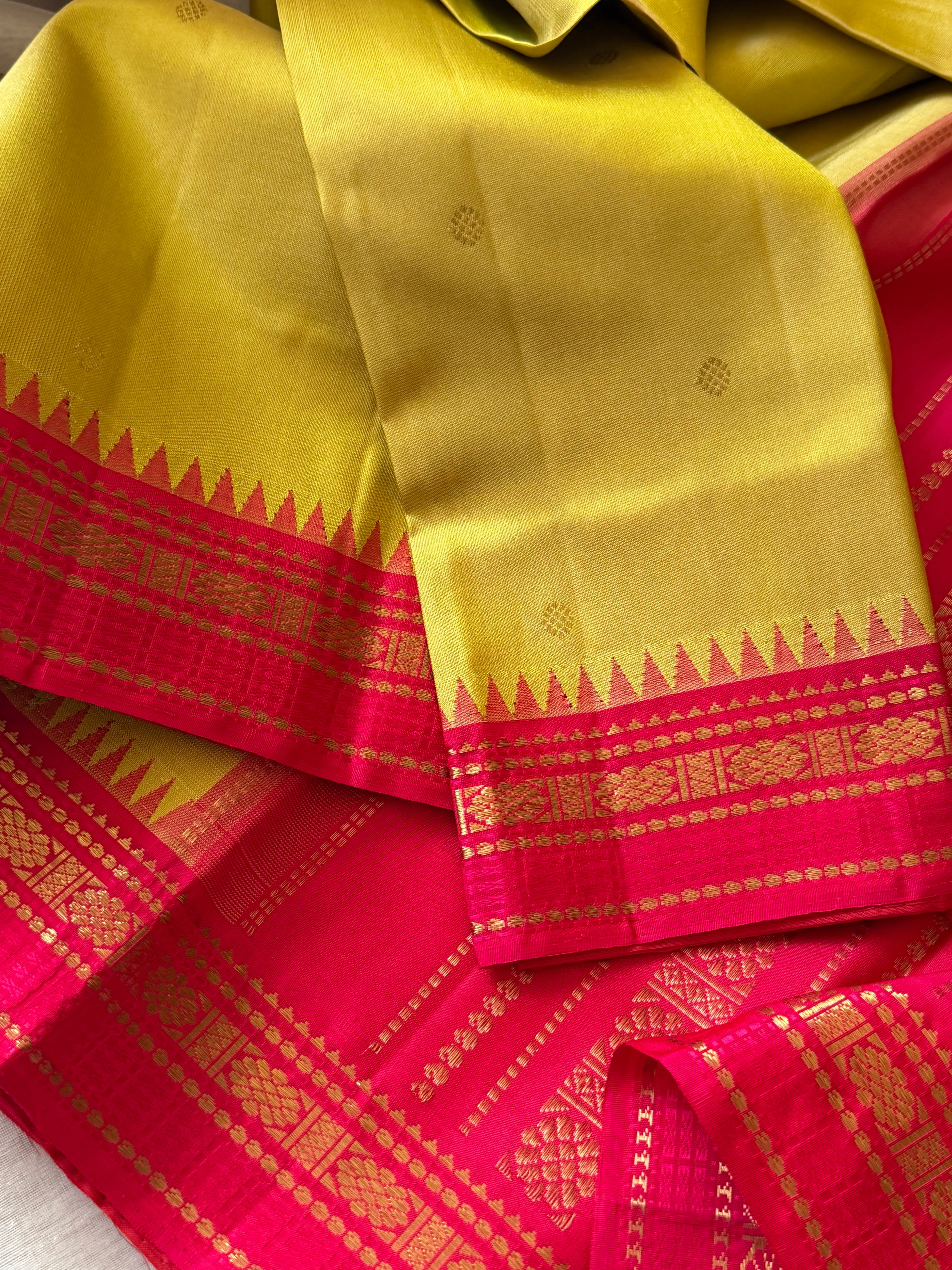 Maathey : Small border Korvai Kanjivaram Silk