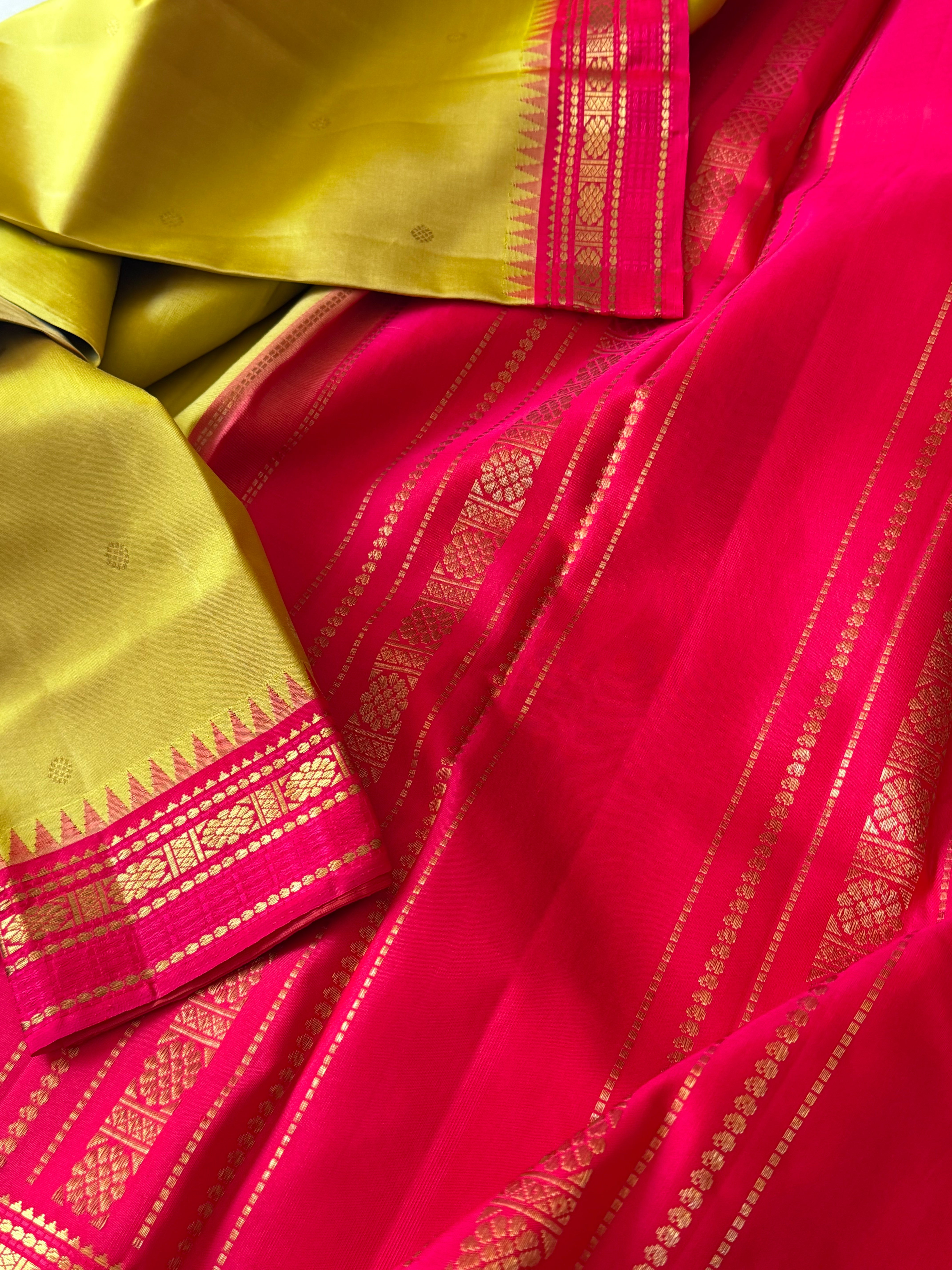 Maathey : Small border Korvai Kanjivaram Silk