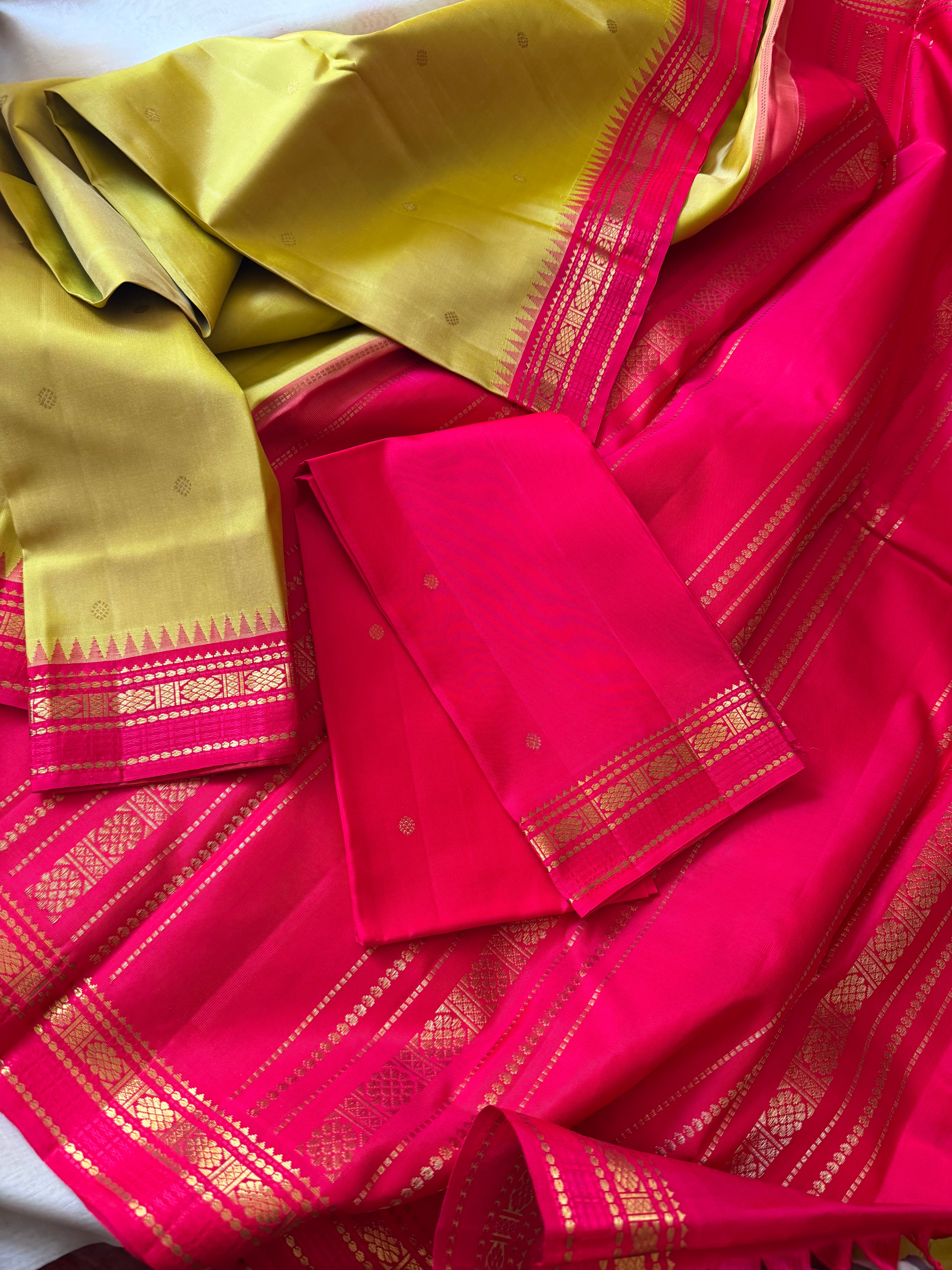 Maathey : Small border Korvai Kanjivaram Silk