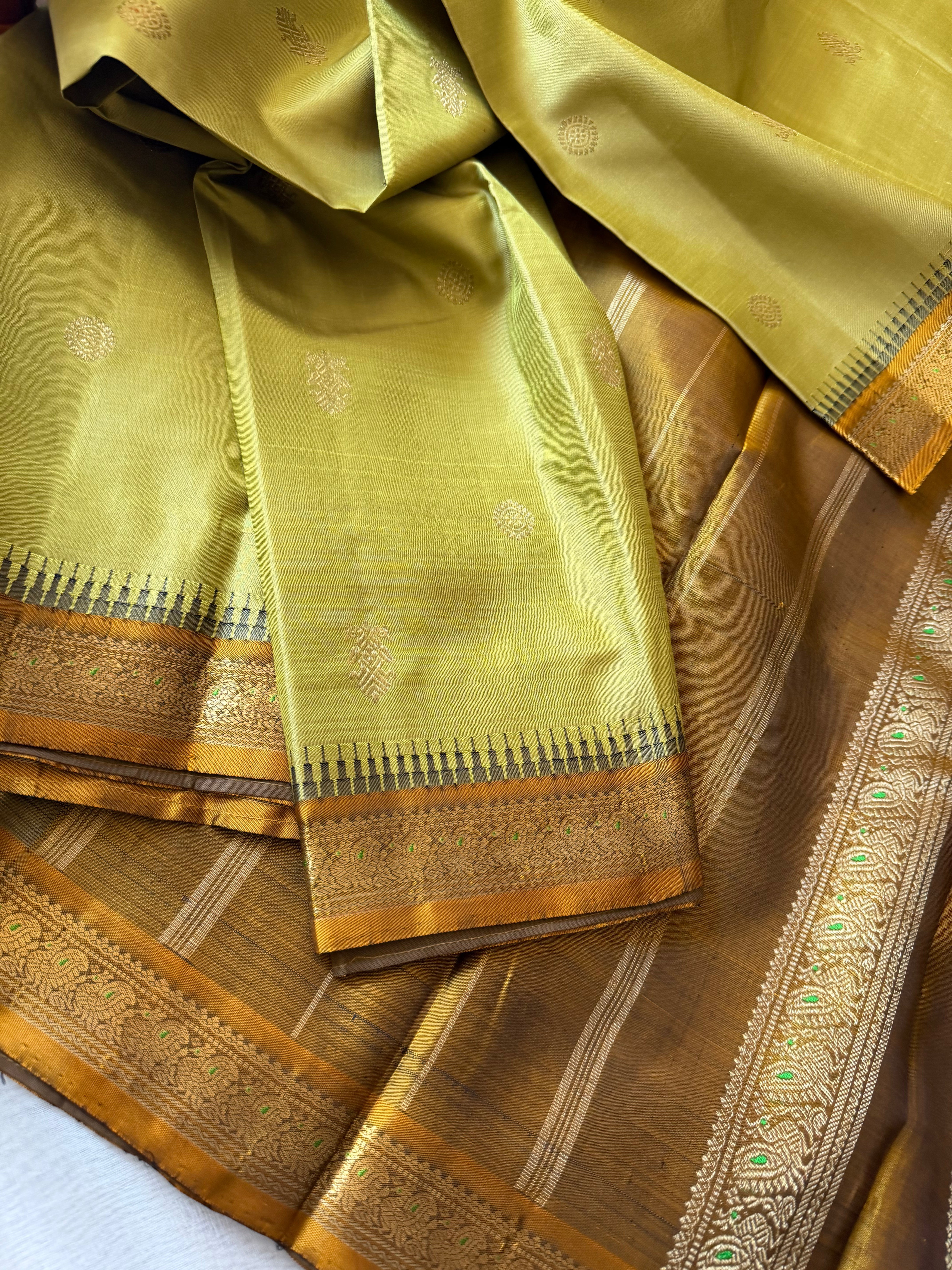 Maathey : Small border Korvai Kanjivaram Silk