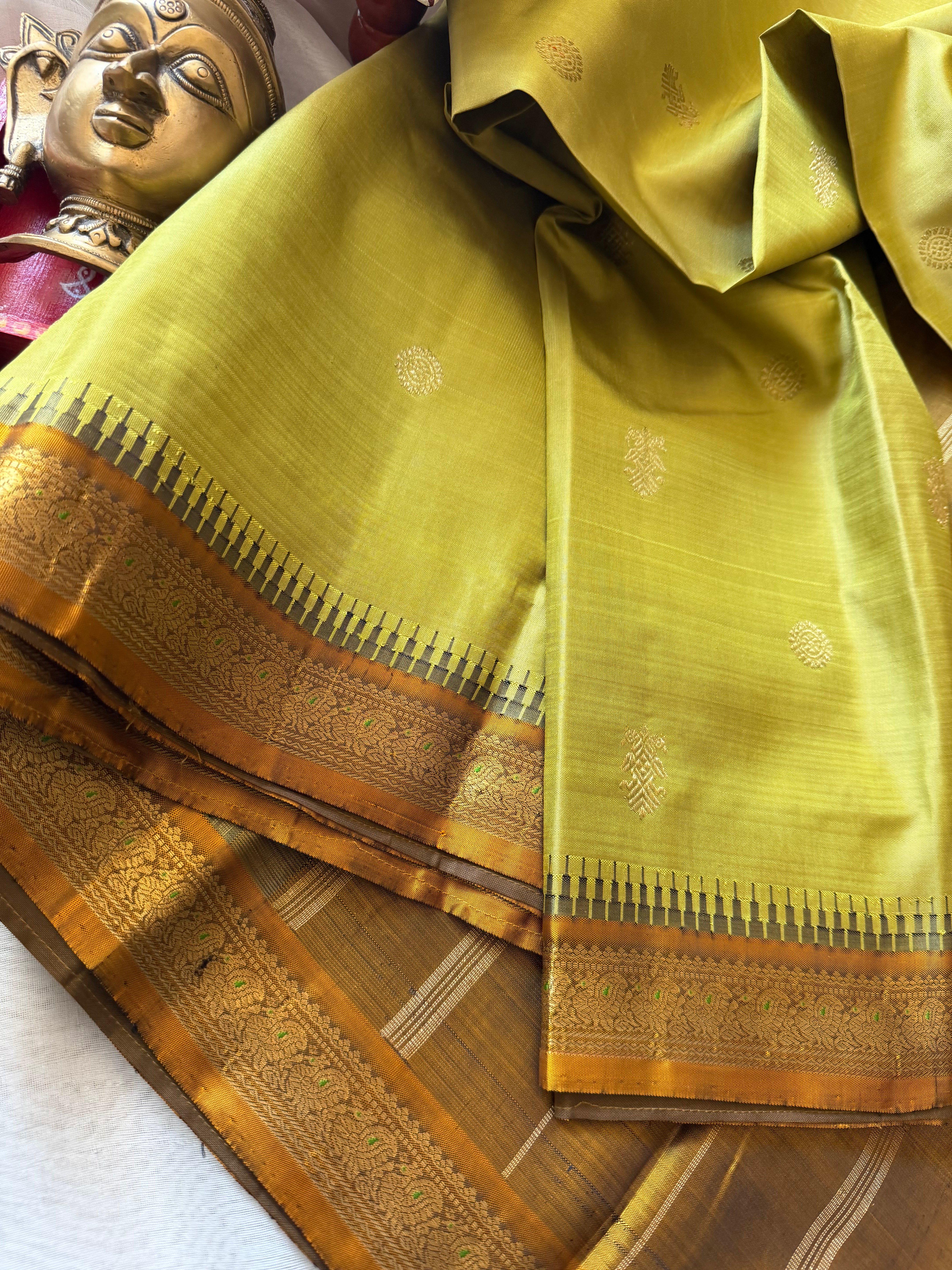 Maathey : Small border Korvai Kanjivaram Silk