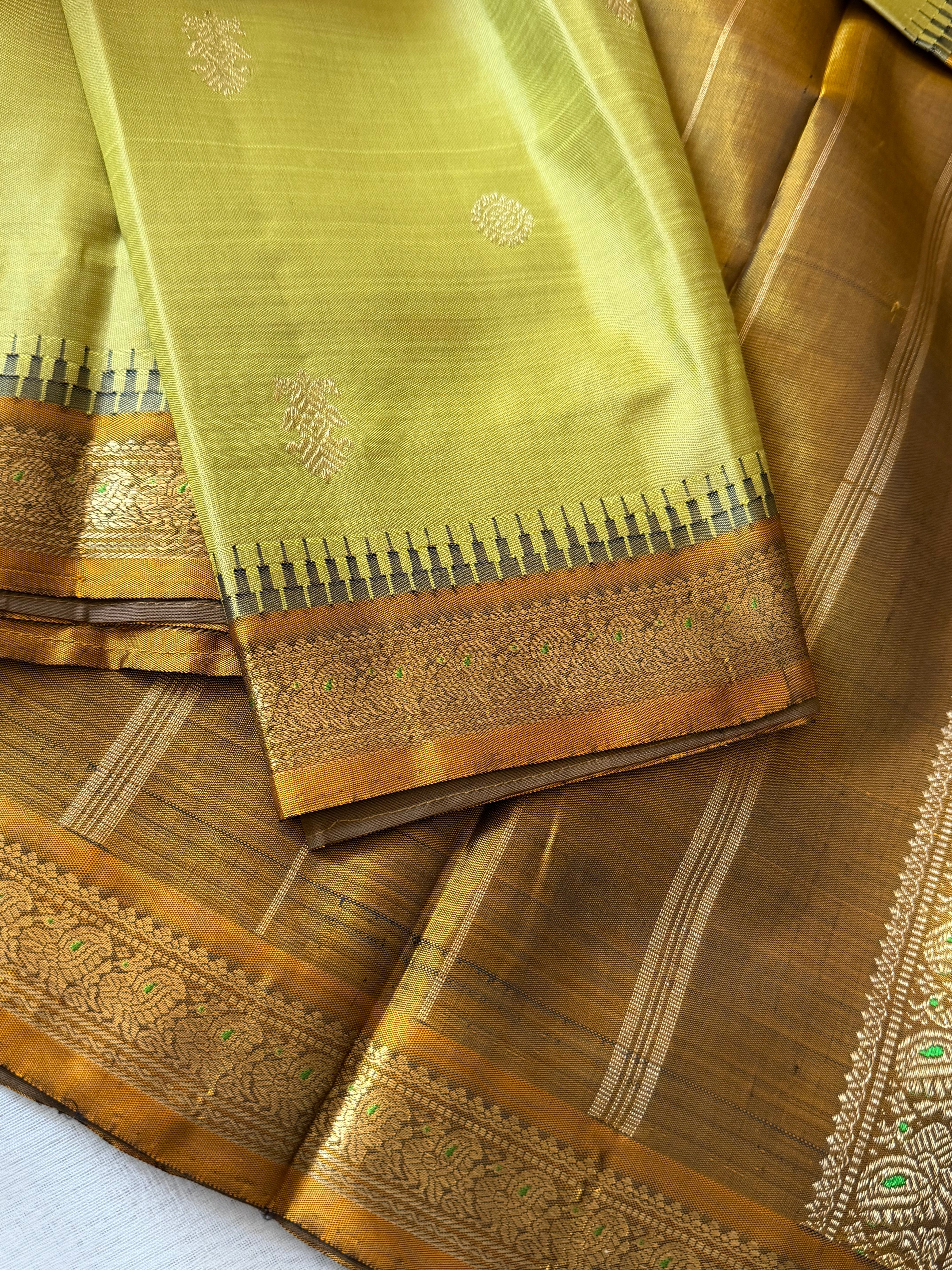 Maathey : Small border Korvai Kanjivaram Silk
