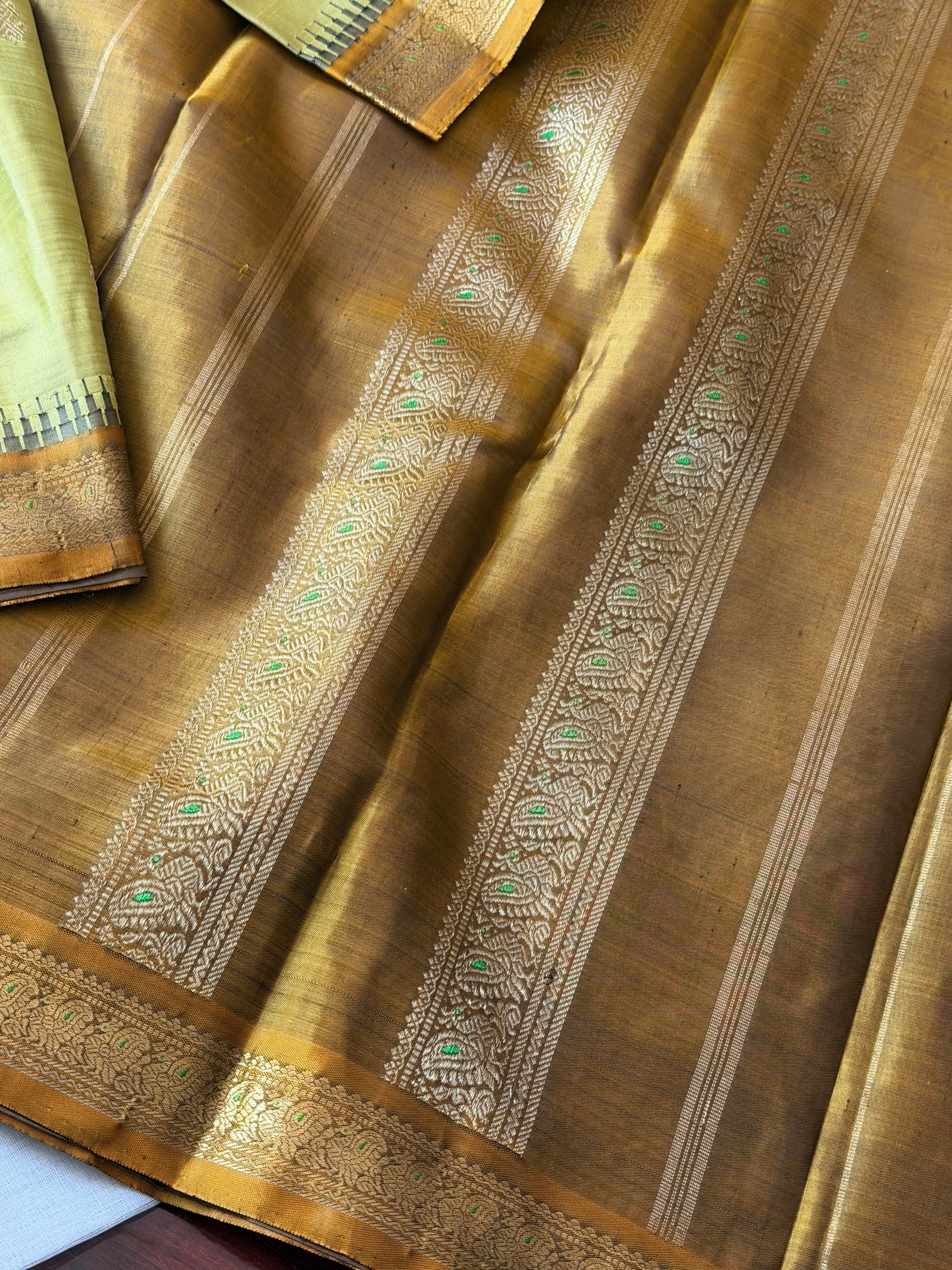 Maathey : Small border Korvai Kanjivaram Silk