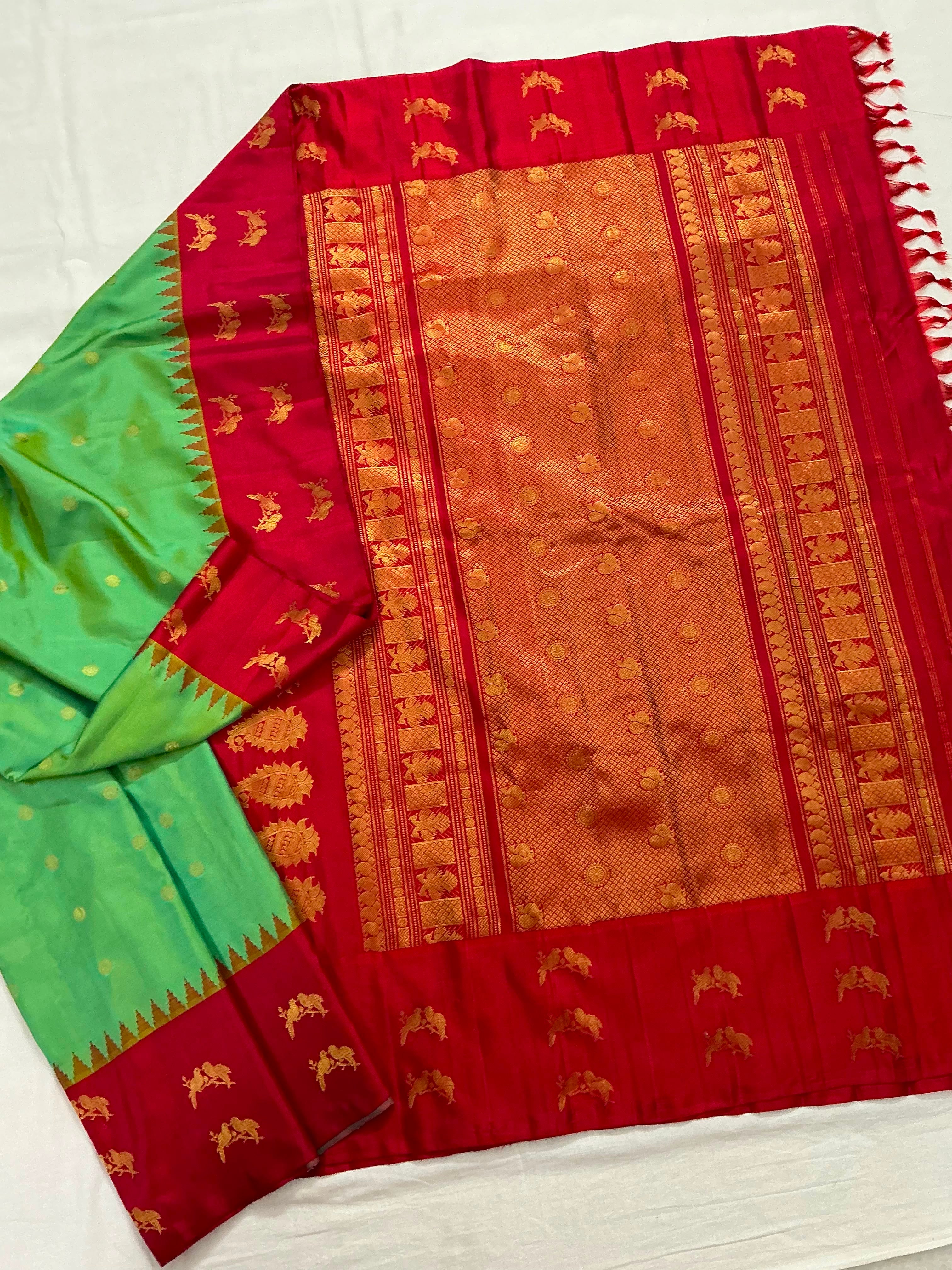 Kuttu Gadwal Silk