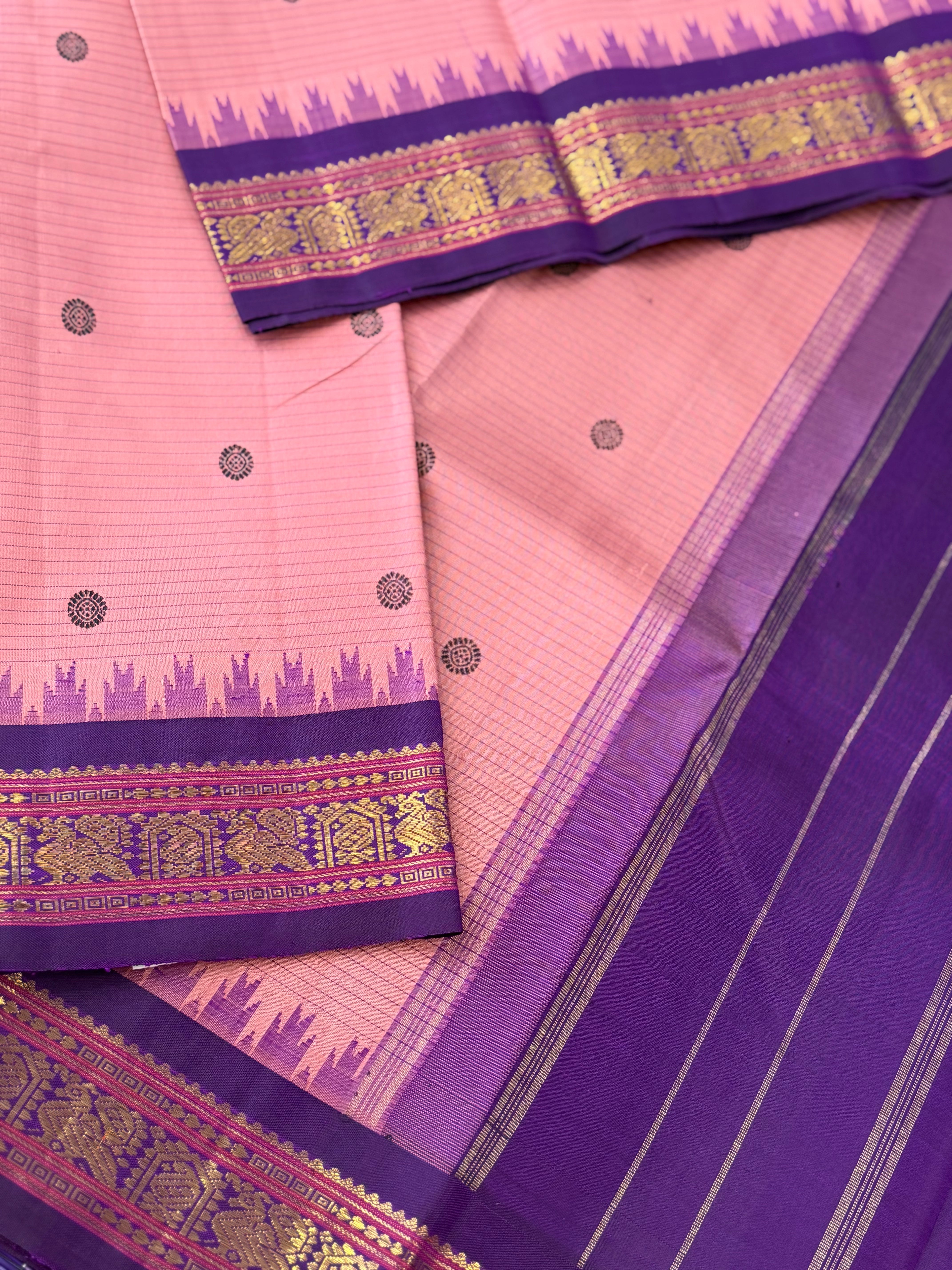 Maathey : Korvai Kanjvaram with temple borders