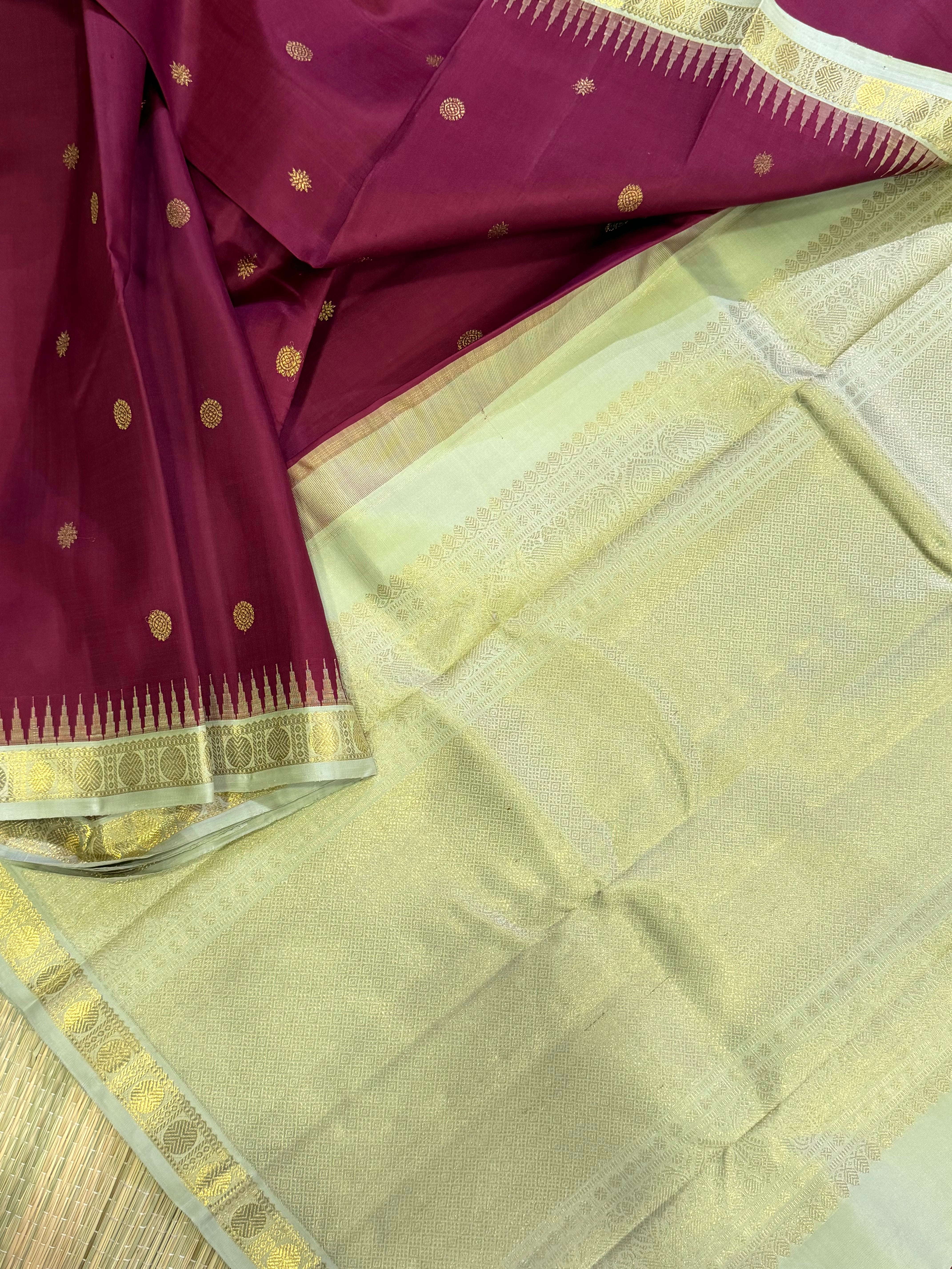 Maathey : Korvai Kanjvaram with temple borders