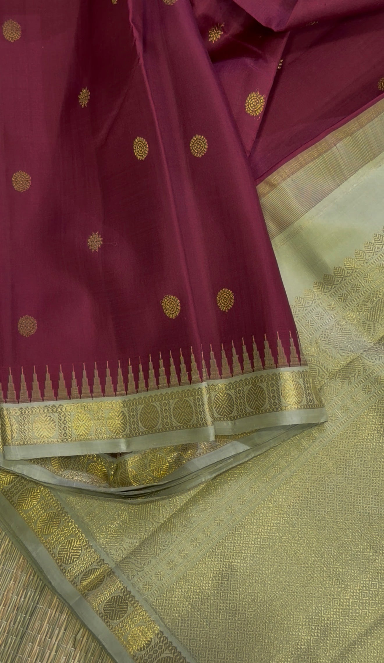 Maathey : Korvai Kanjvaram with temple borders