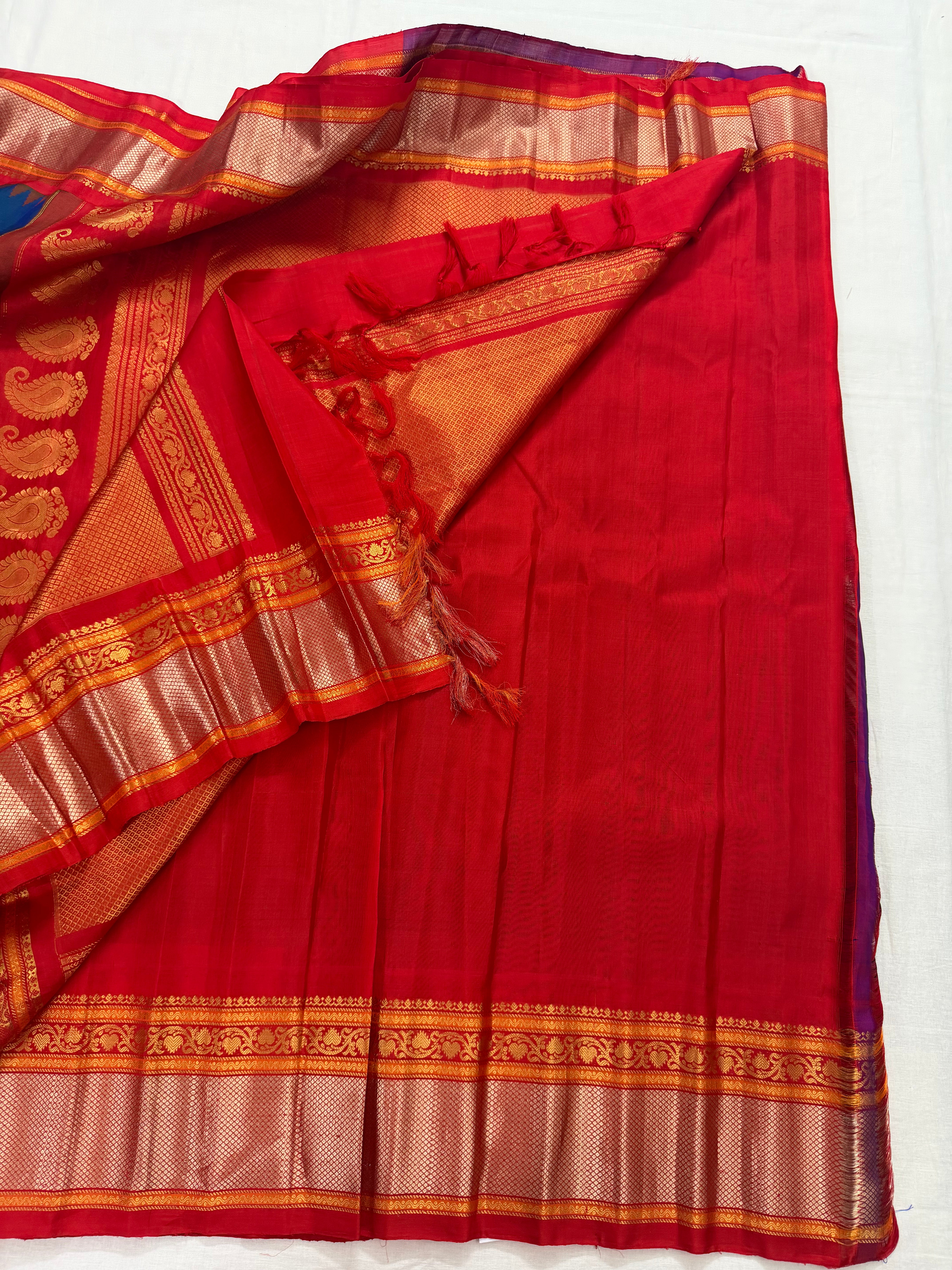 Kuttu Gadwal Silk