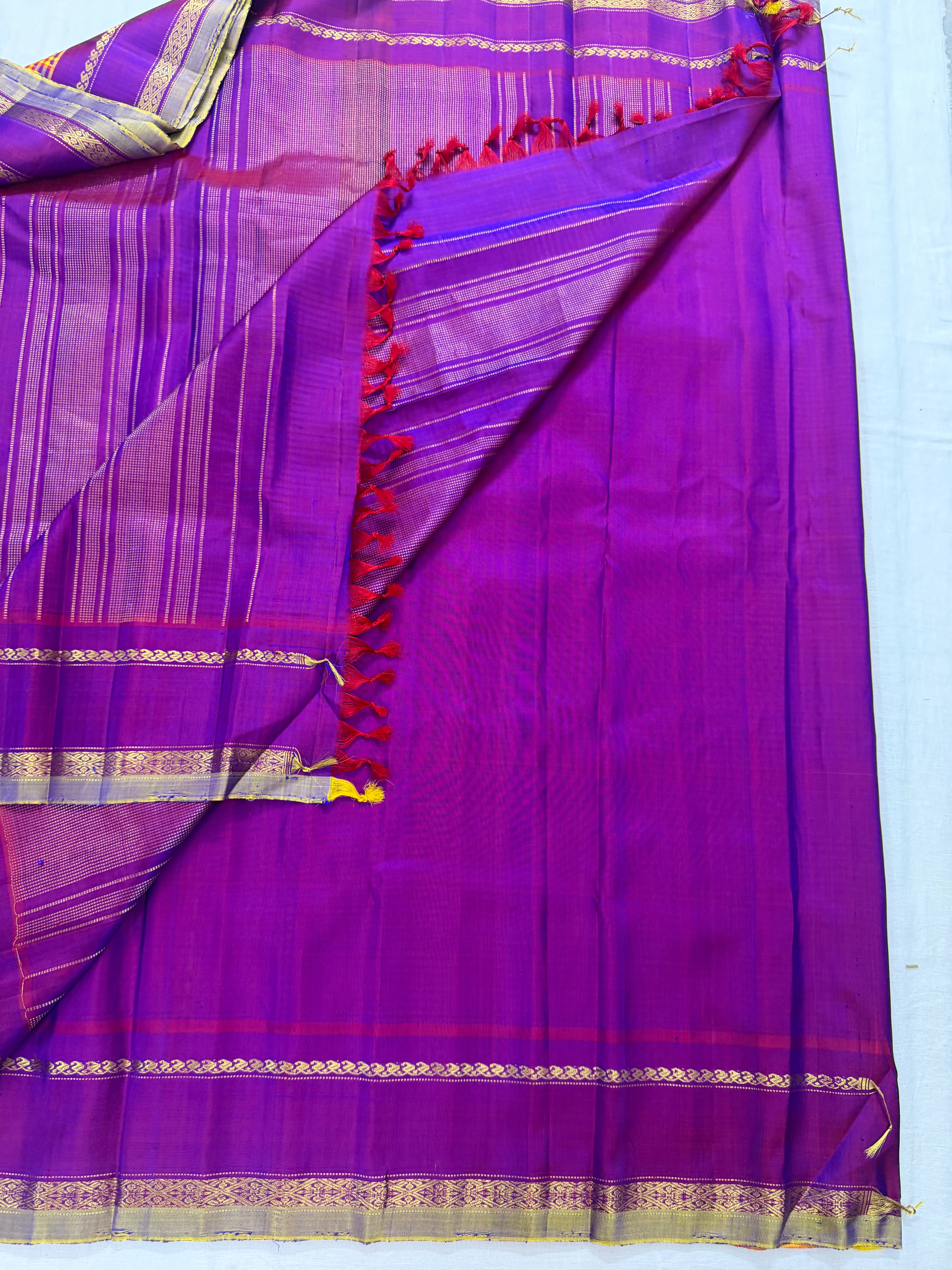 Kuttu Gadwal Silk
