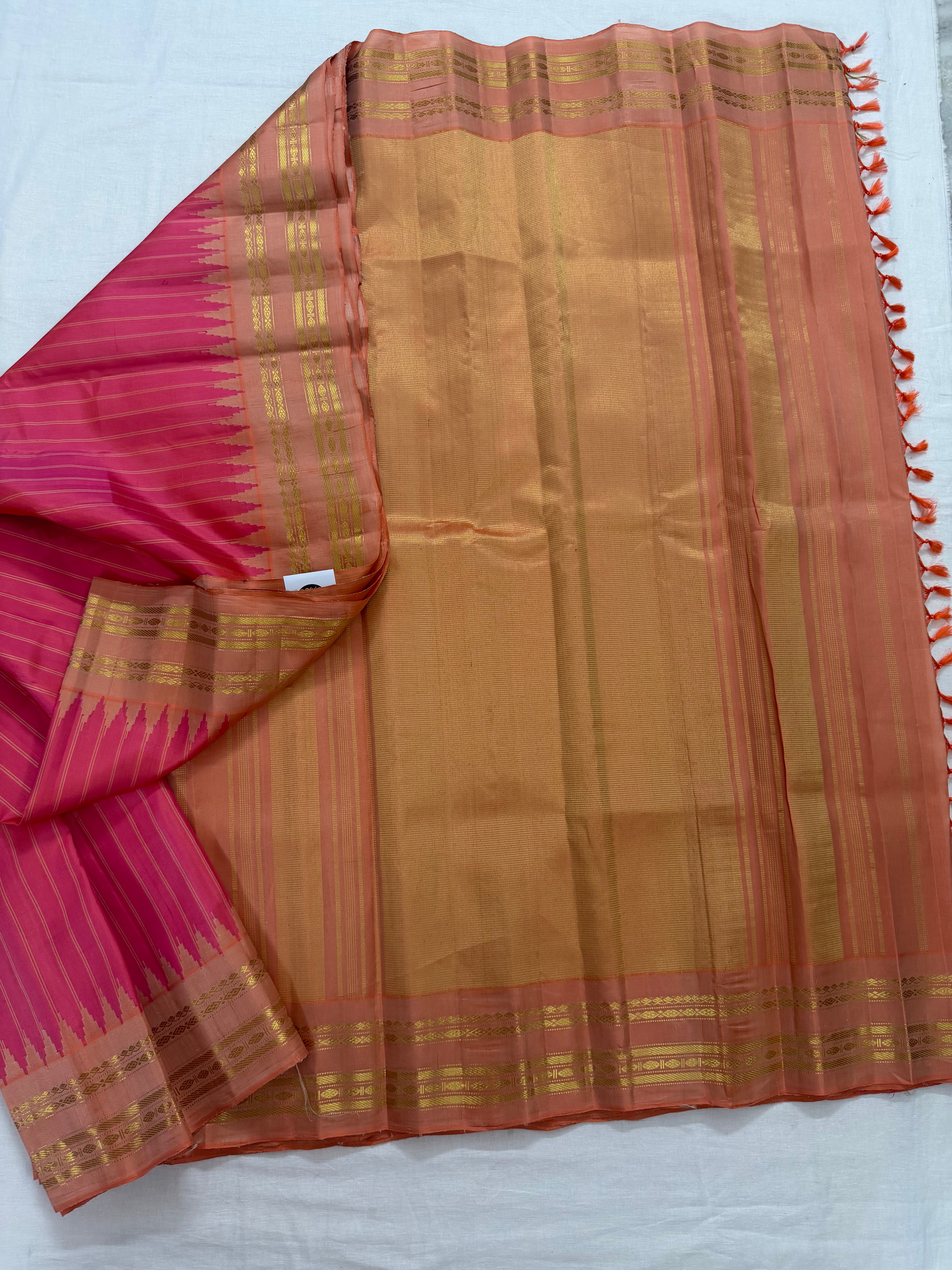 Kuttu Gadwal Silk