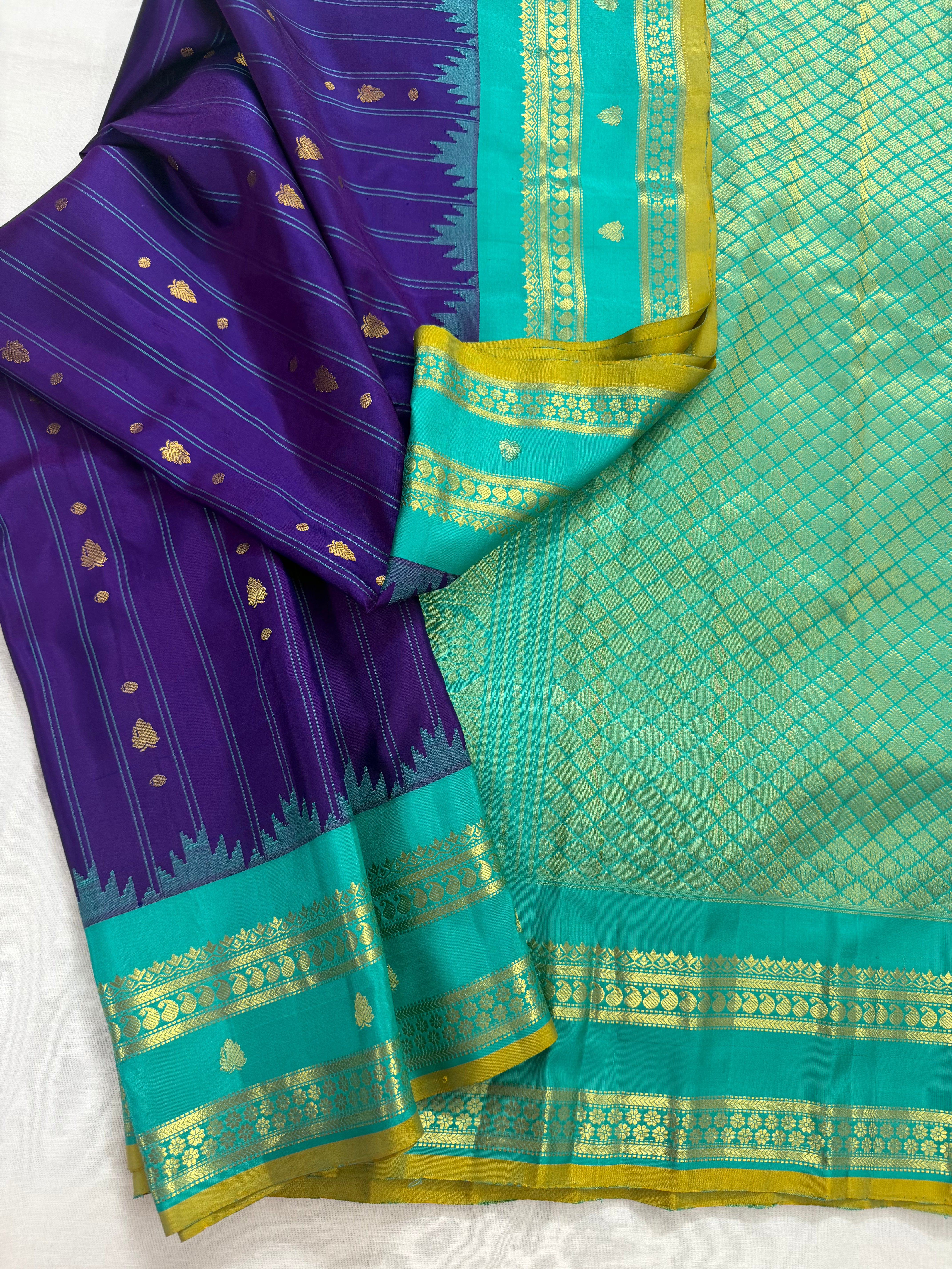 Kuttu Gadwal Silk