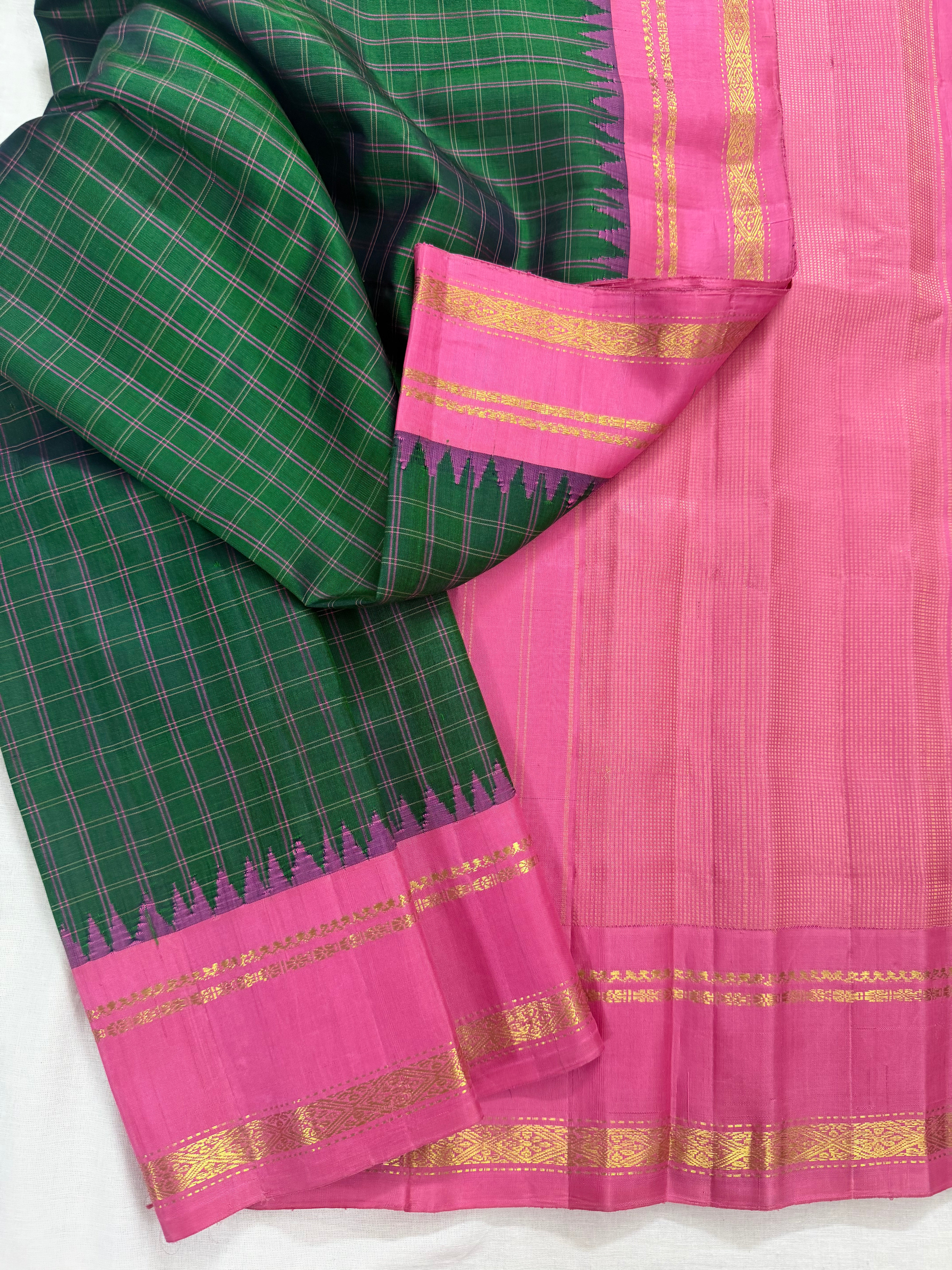 Kuttu Gadwal Silk
