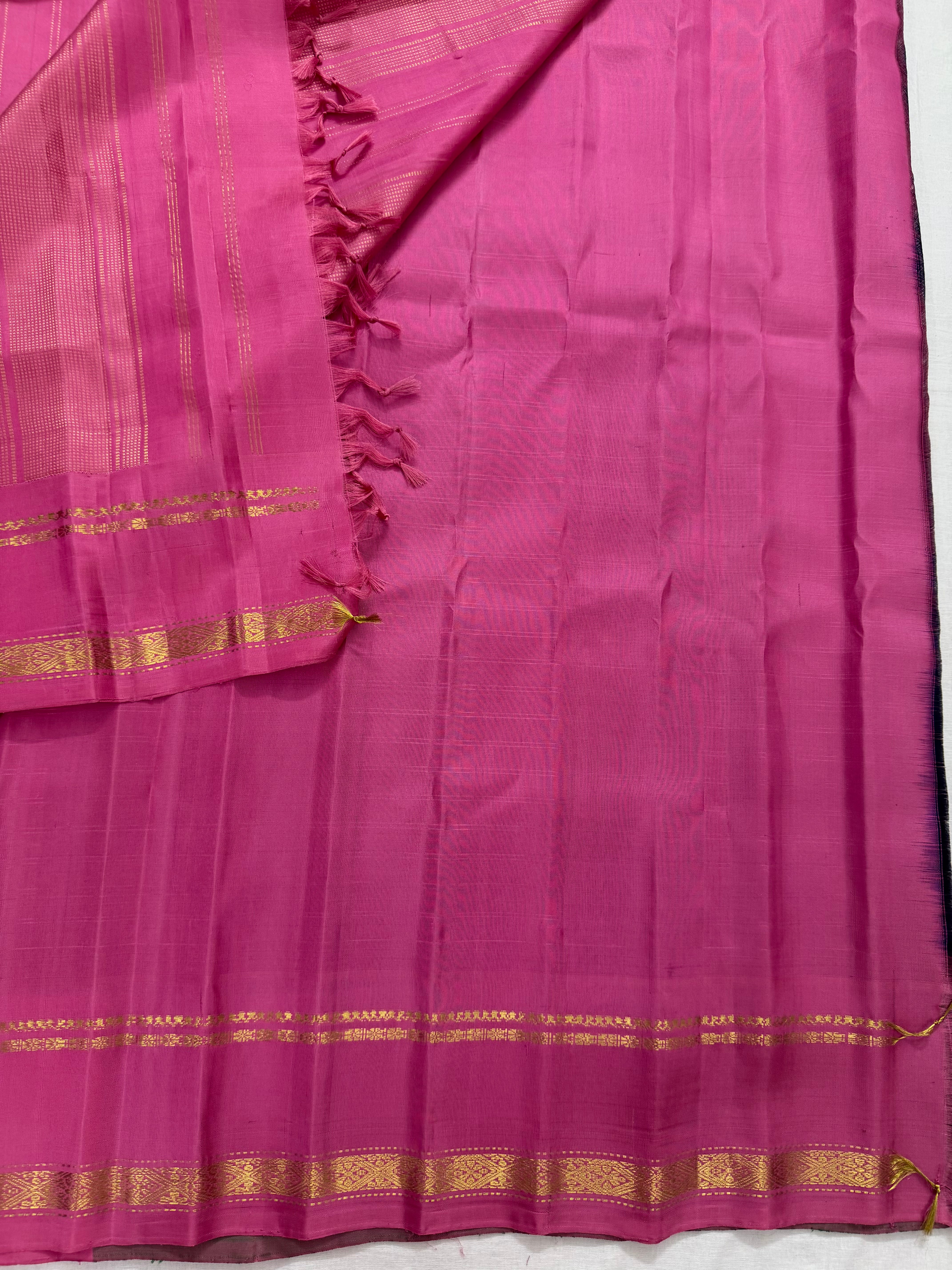 Kuttu Gadwal Silk