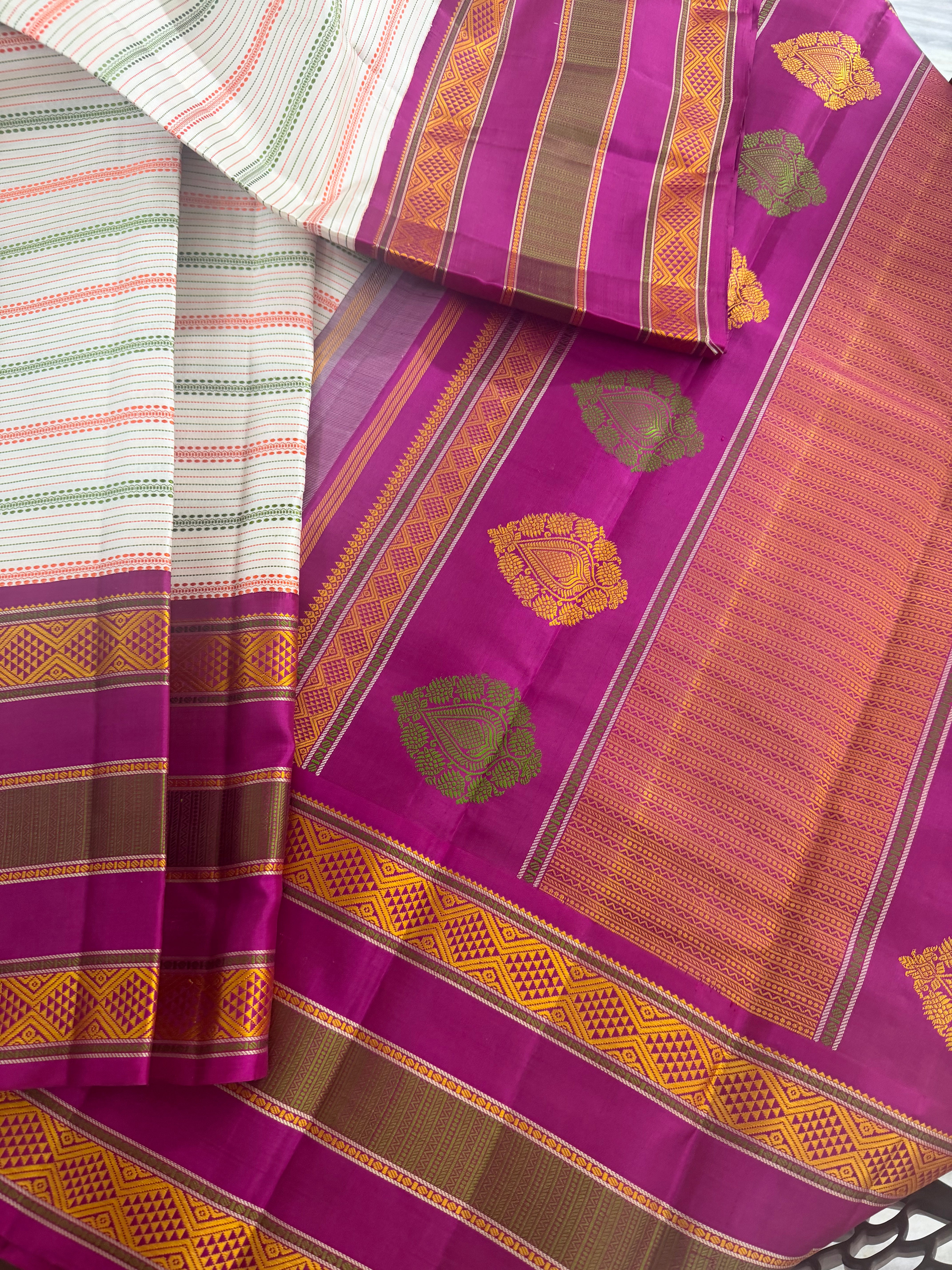 No Zari Korvai Kanjivaram Silk (Offwhite)