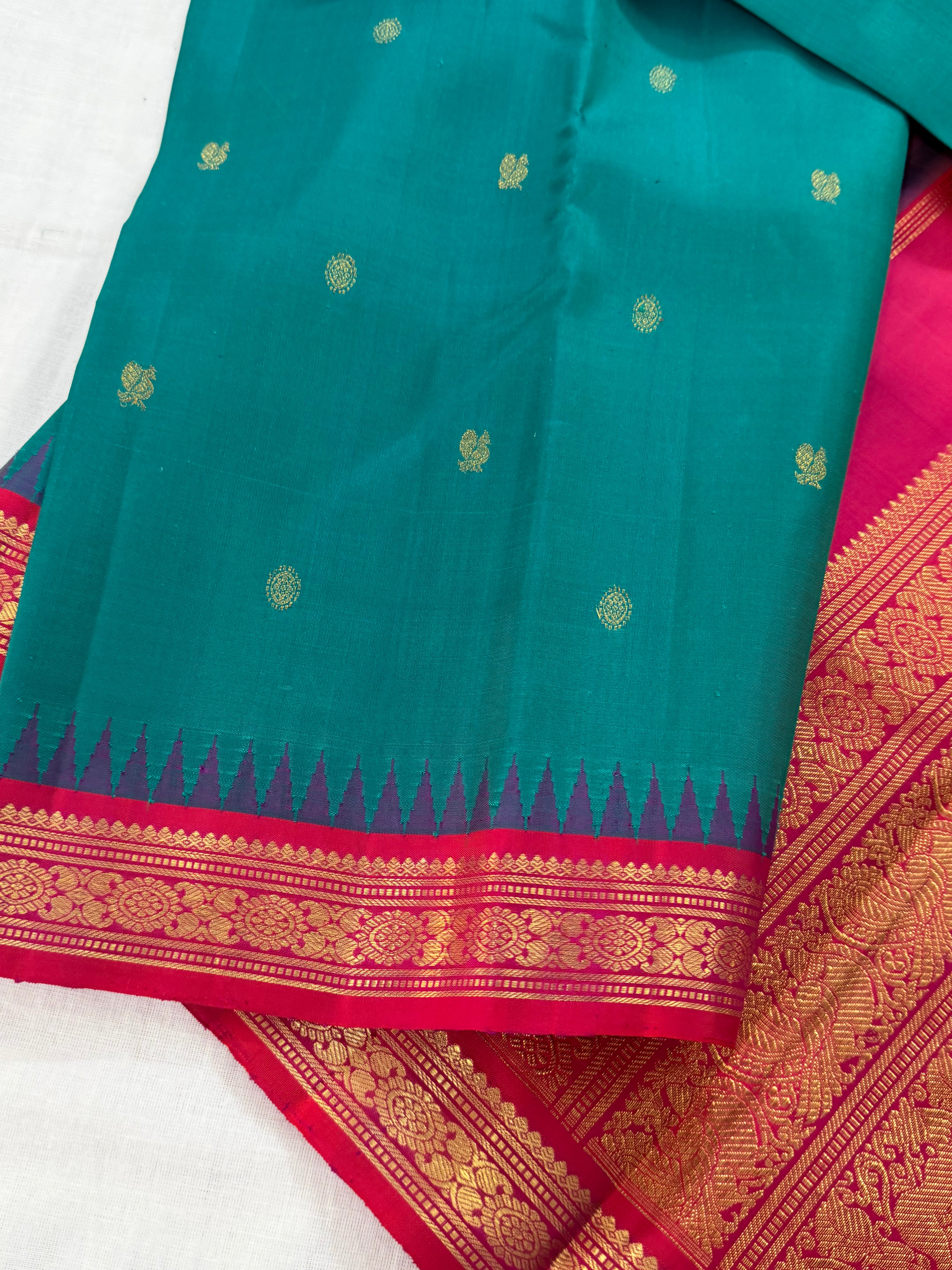 Maathey : Small border Korvai Kanjivaram Silk