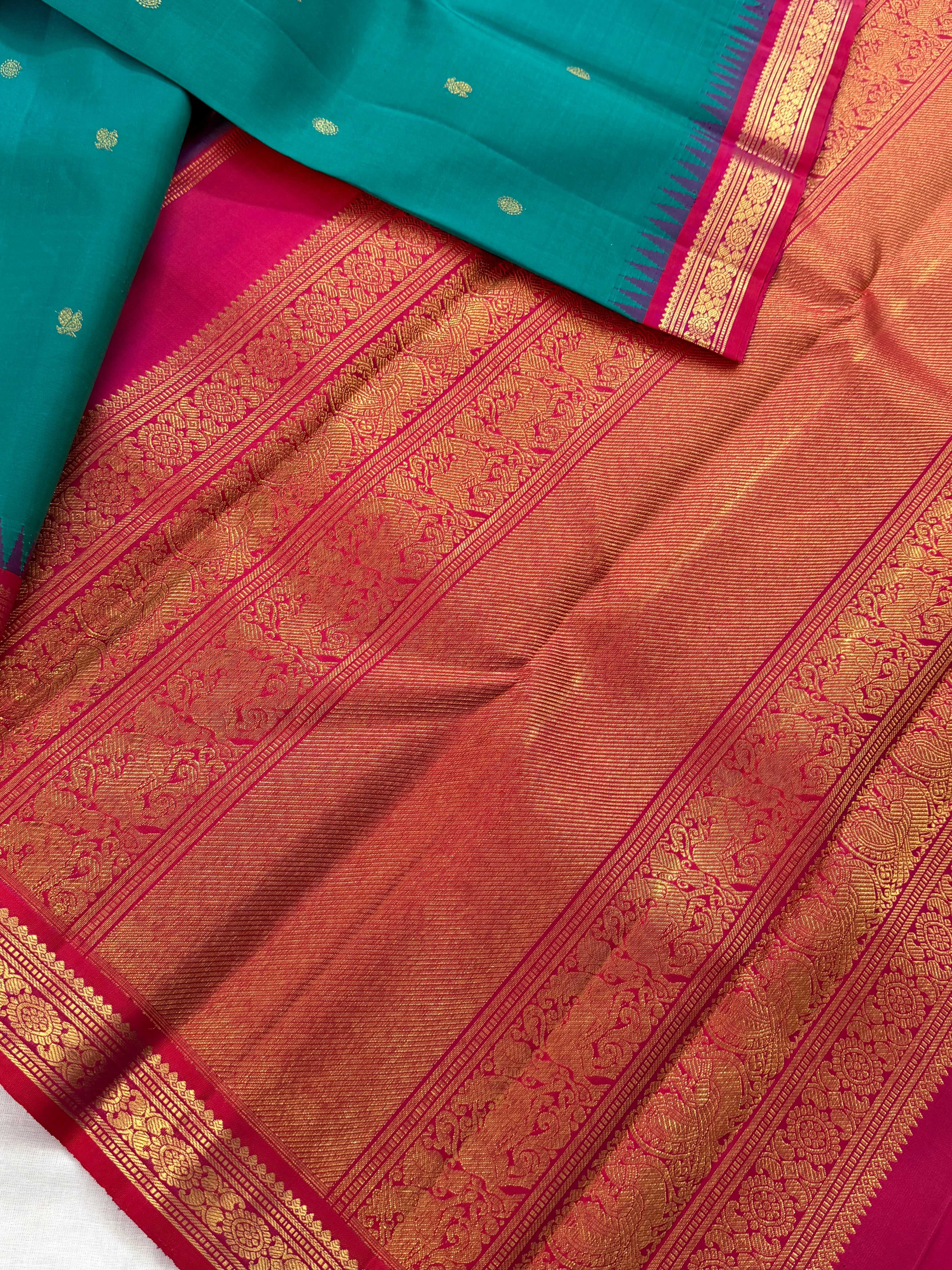 Maathey : Small border Korvai Kanjivaram Silk