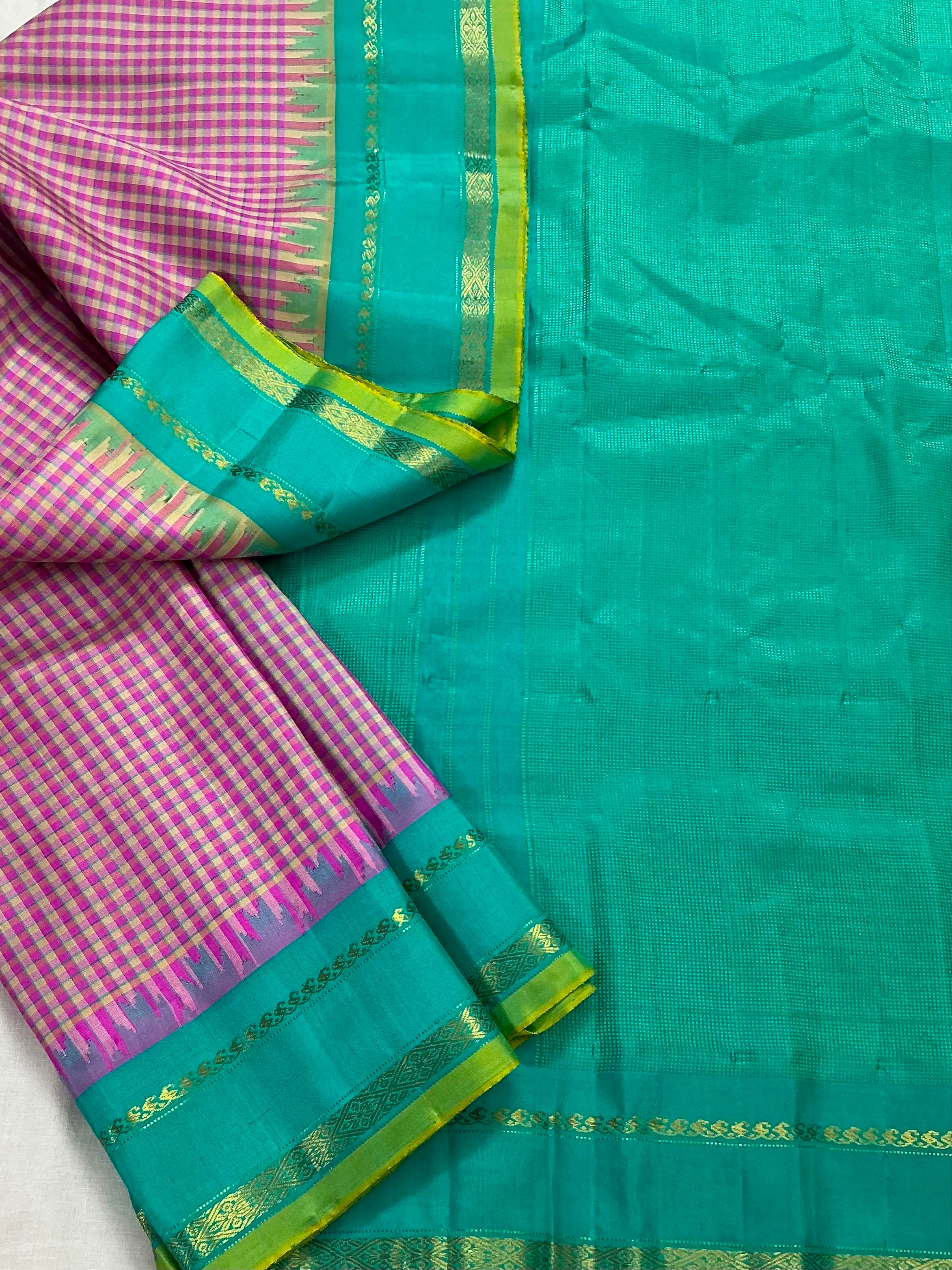 Kuttu Gadwal Silk