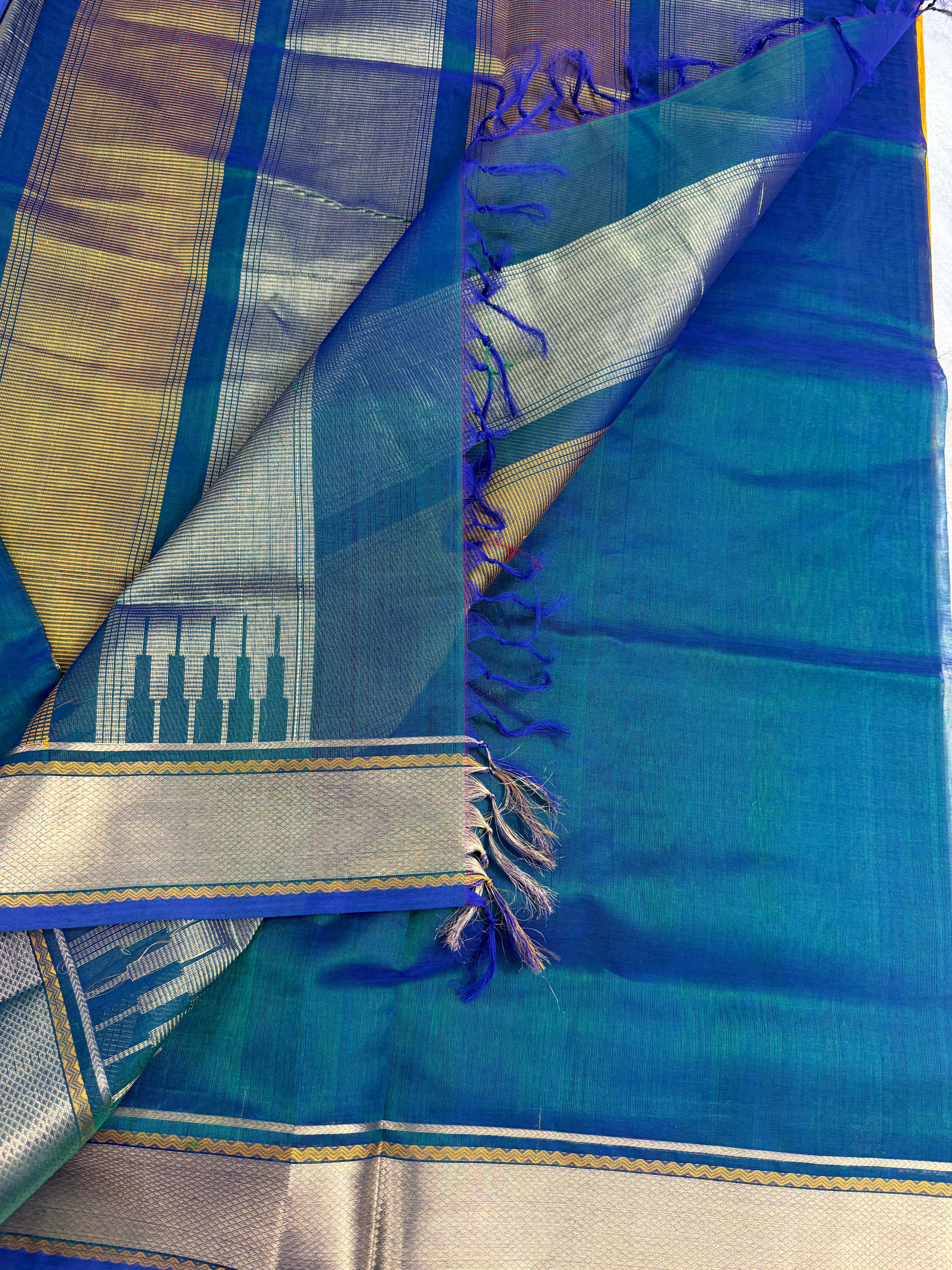 Handwoven Silk Cotton with Zari motifs