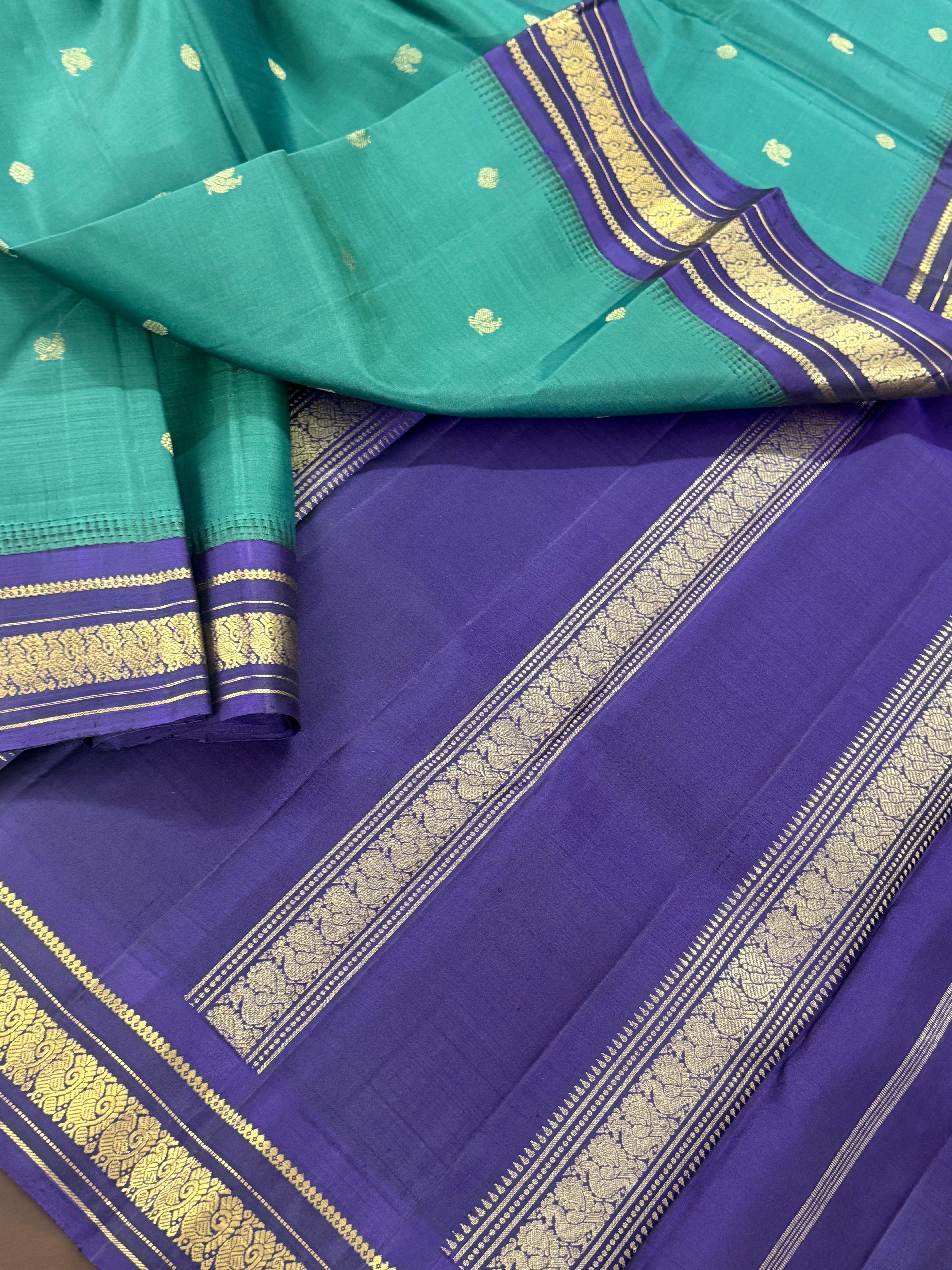 Maathey : Small border Korvai Kanjivaram Silk