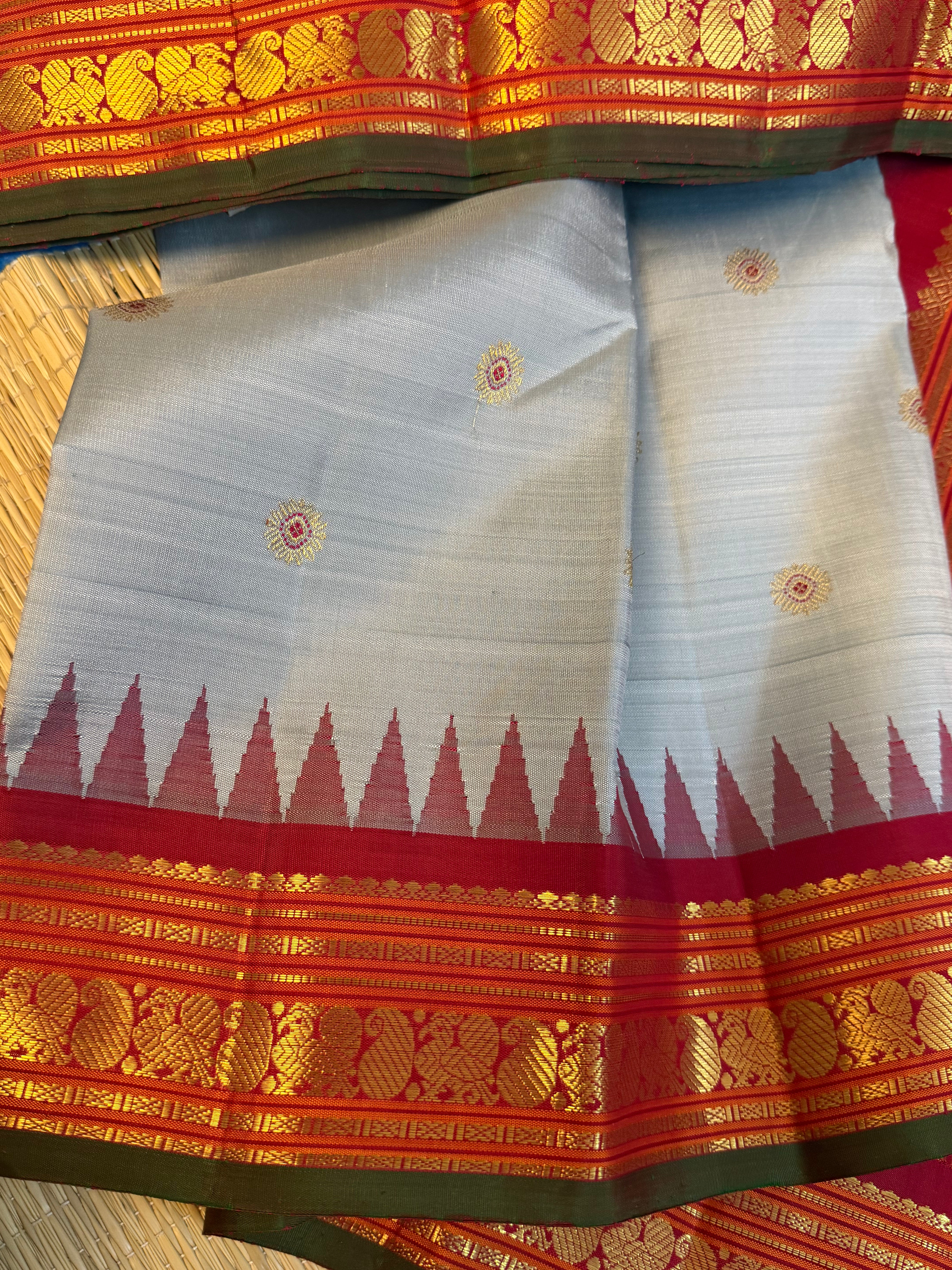MYTHILI : Vintage Inspired Korvai Kanjivaram (Powder blue Grey)