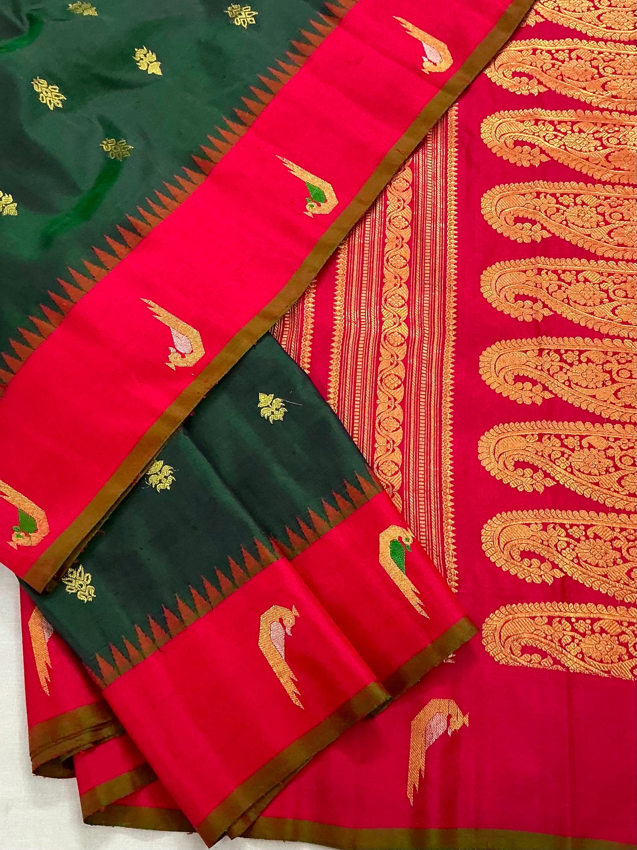 Kuttu Gadwal Silk