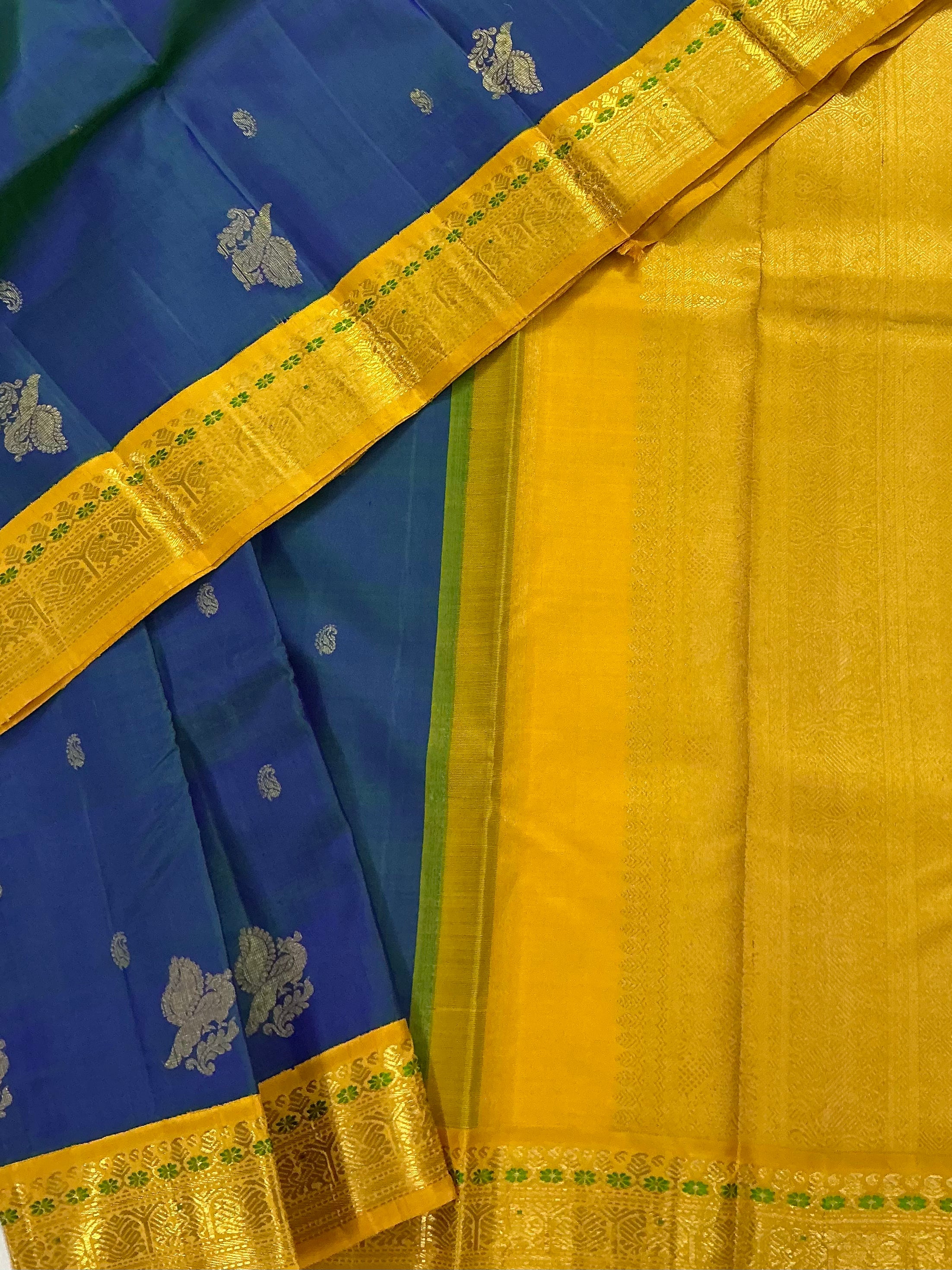 MYTHILI : Vintage Korvai Kanjivaram (Peacock blue & Beetu Butta)