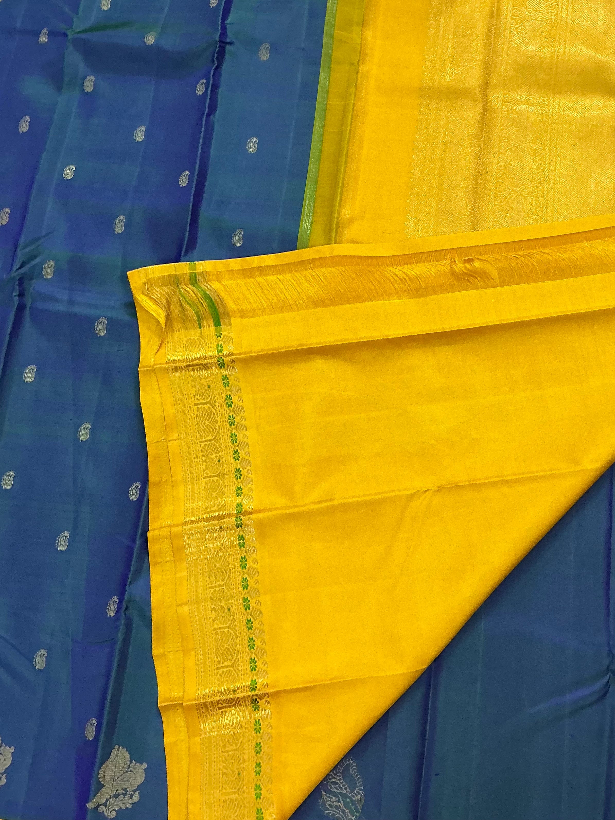 MYTHILI : Vintage Korvai Kanjivaram (Peacock blue & Beetu Butta)