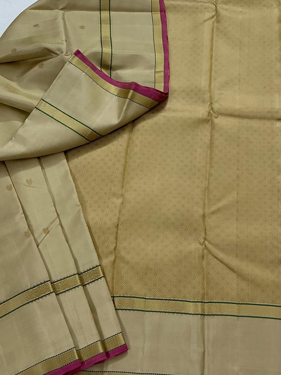 No Zari Kanjivaram Silk : Ivory