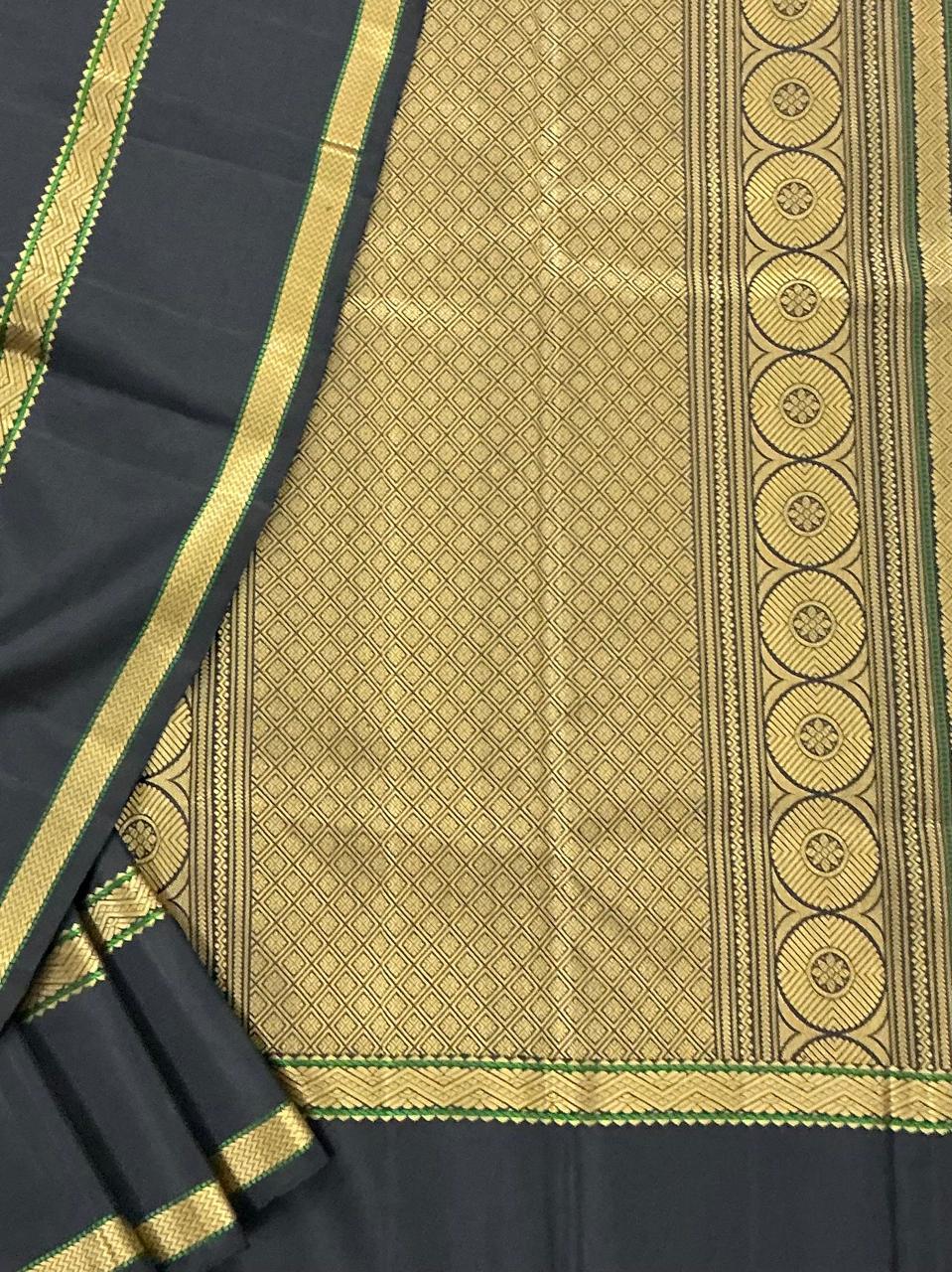 No Zari Kanjivaram Silk : Black