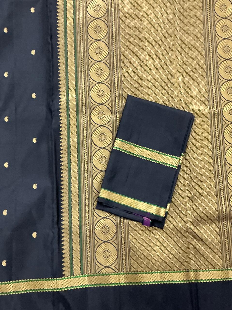 No Zari Kanjivaram Silk : Black