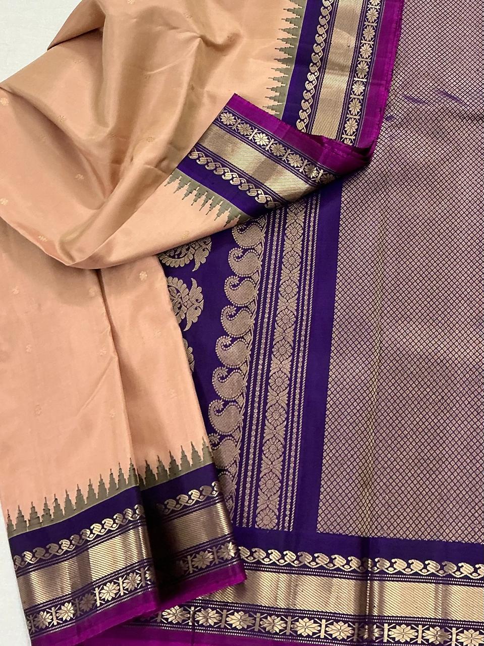 Kuttu Gadwal Silk
