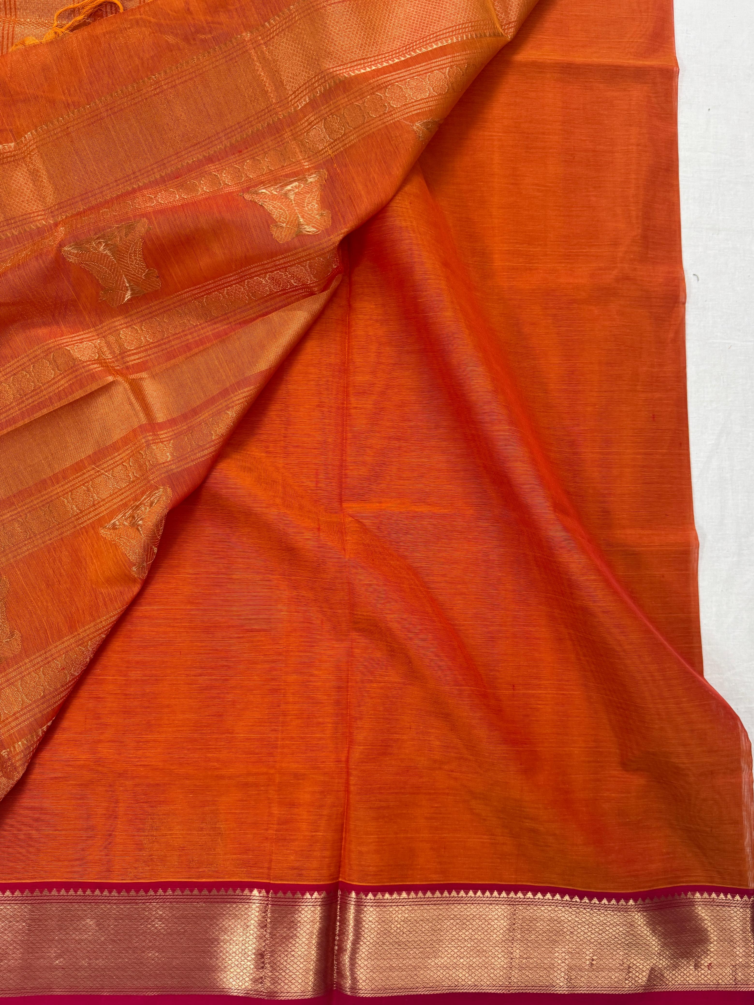 Handwoven Silk Cotton : Jodi Kili buttas