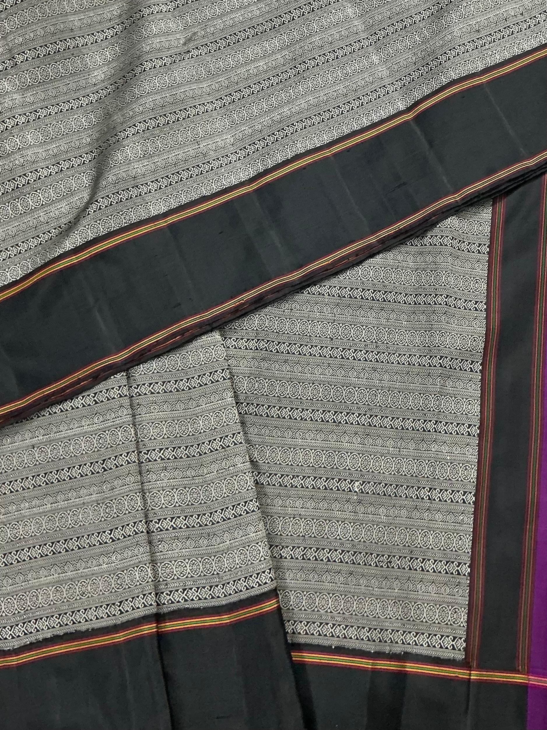 Swara: Varisaipettu  (Silver & Black) No Zari