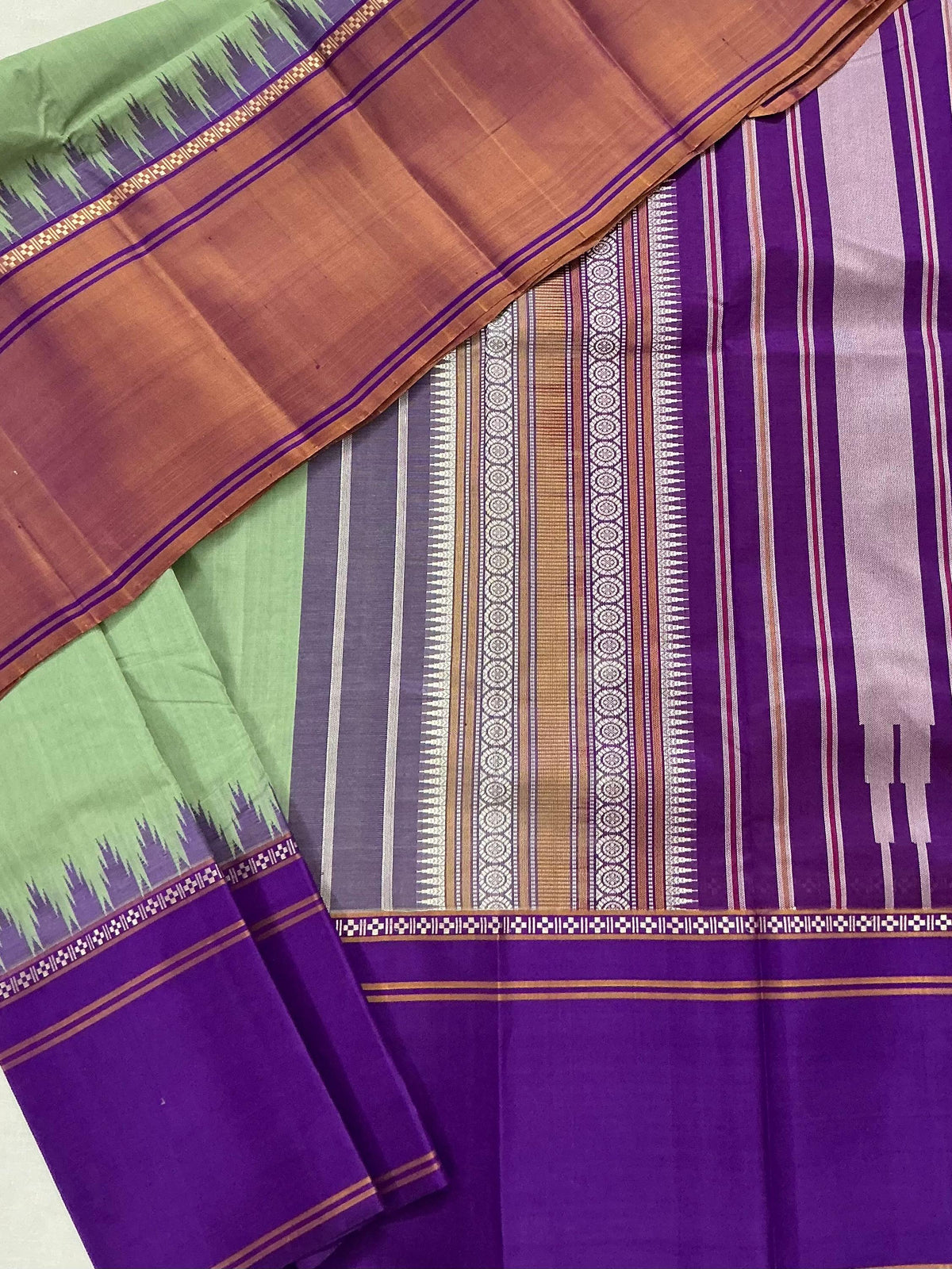 Handwoven Kanchi cotton with Silk borders Korvai : Mint Green + Ganga Jamuna