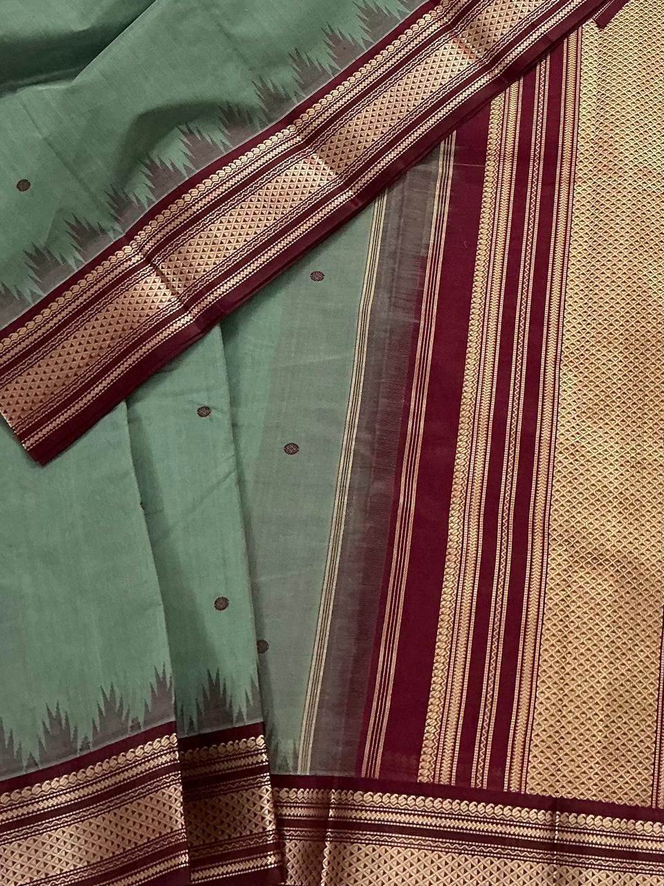 Handwoven Kanchi cotton with Silk borders Korvai :  Deep Mint Green & Arakku