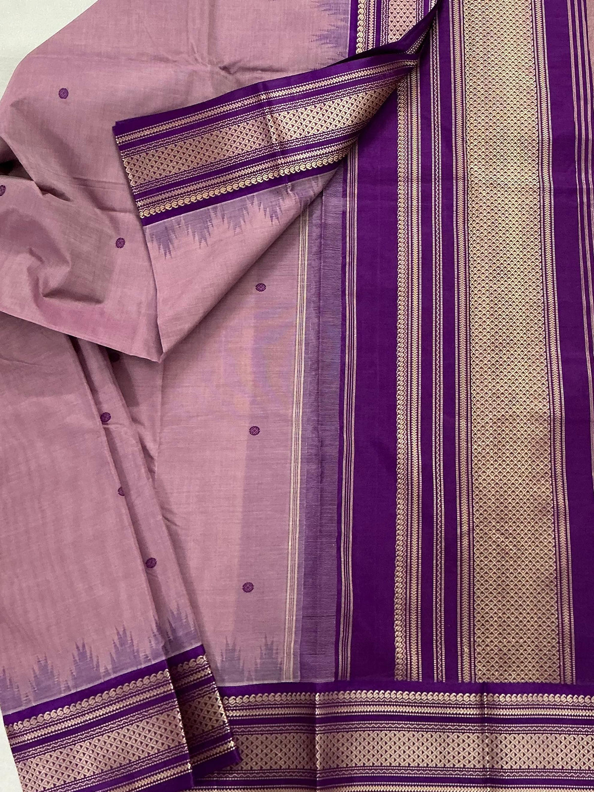 Handwoven Kanchi cotton with Silk borders Korvai :   Mauve & Purple