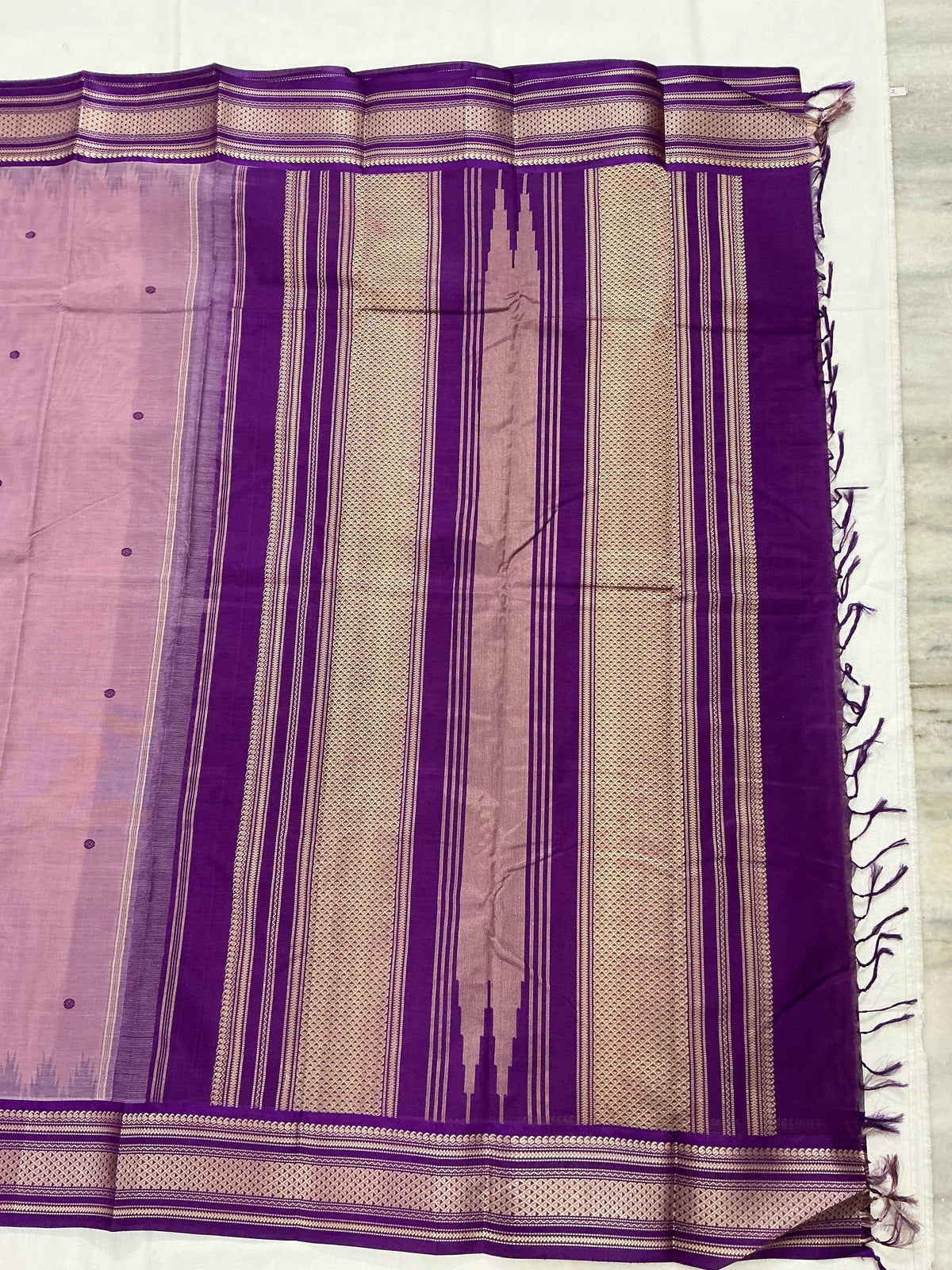 Handwoven Kanchi cotton with Silk borders Korvai :   Mauve & Purple