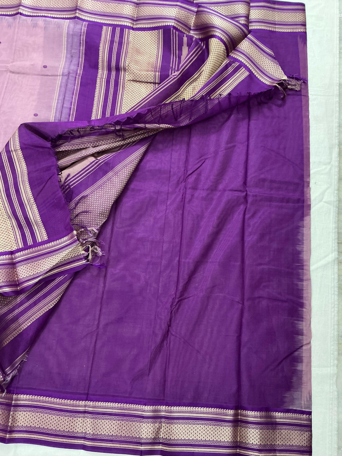 Handwoven Kanchi cotton with Silk borders Korvai :   Mauve & Purple