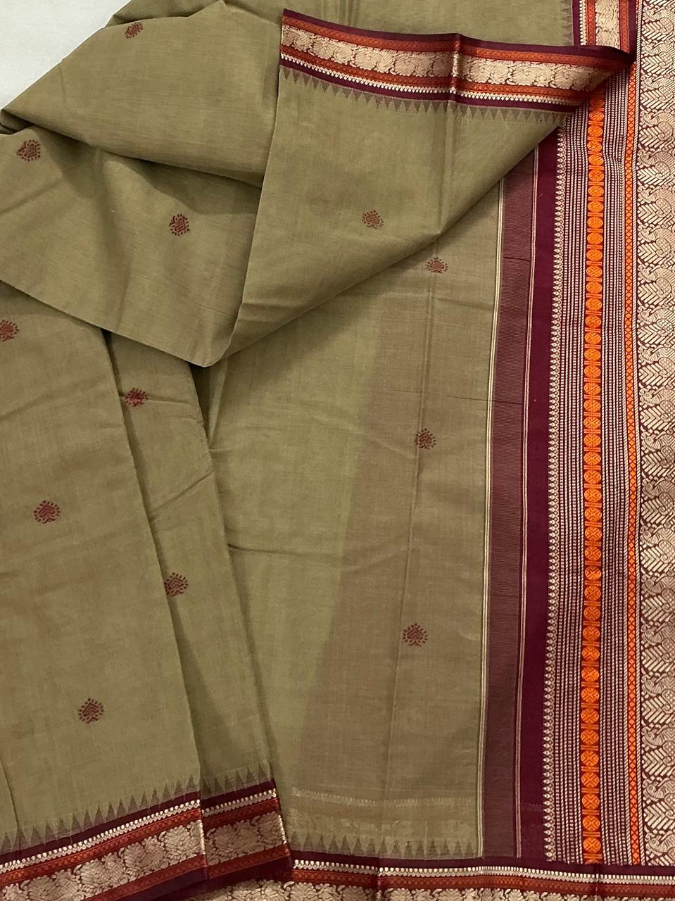 Handwoven Kanchi cotton with Silk borders Korvai :   Olive Green & Arakku