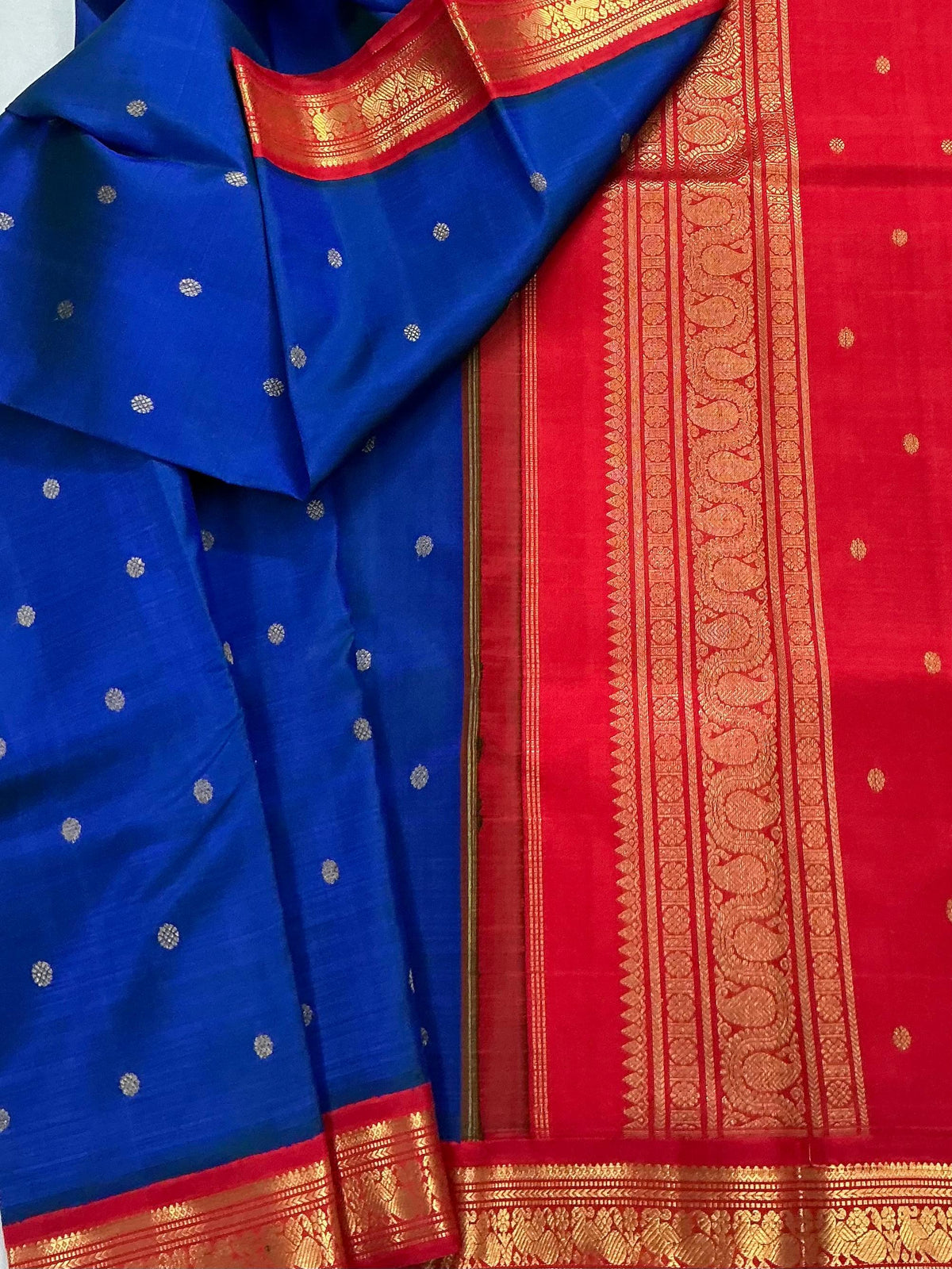 Maathey : Small border Korvai Kanjivaram Silk (Peacock blue & Red)