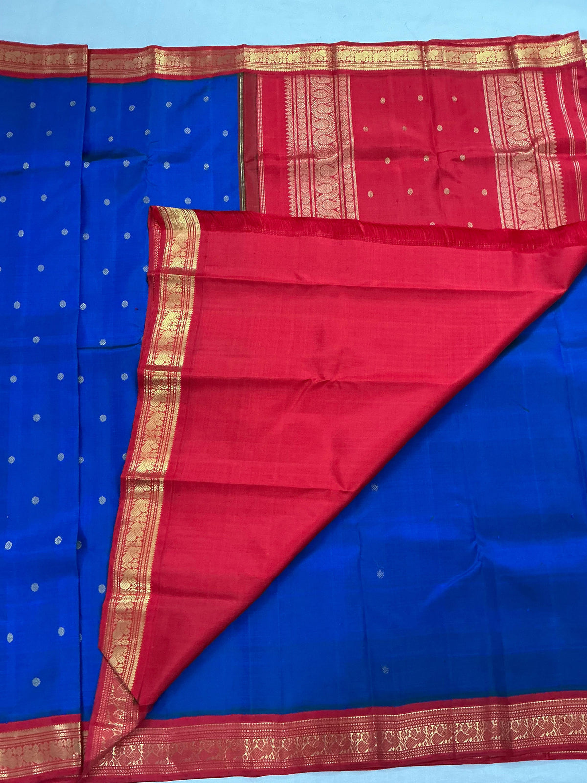 Maathey : Small border Korvai Kanjivaram Silk (Peacock blue & Red)