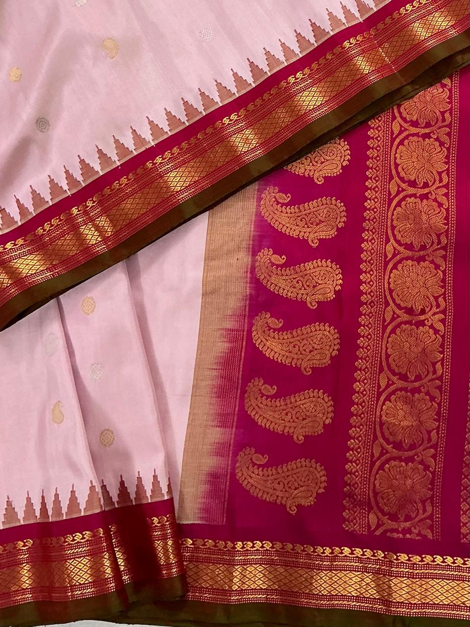 Kuttu Gadwal Silk