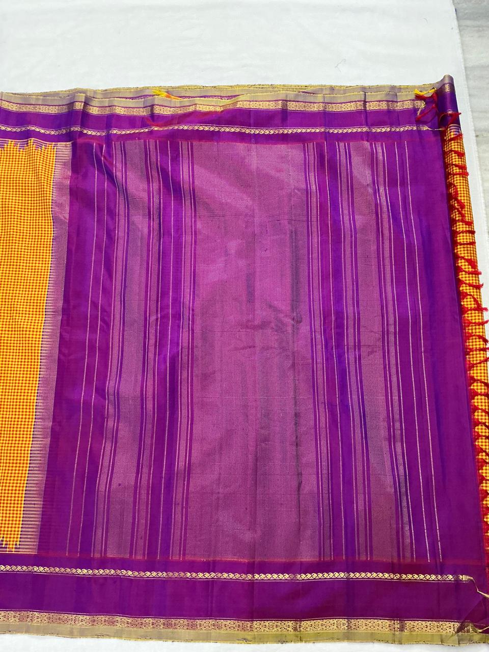 Kuttu Gadwal Silk