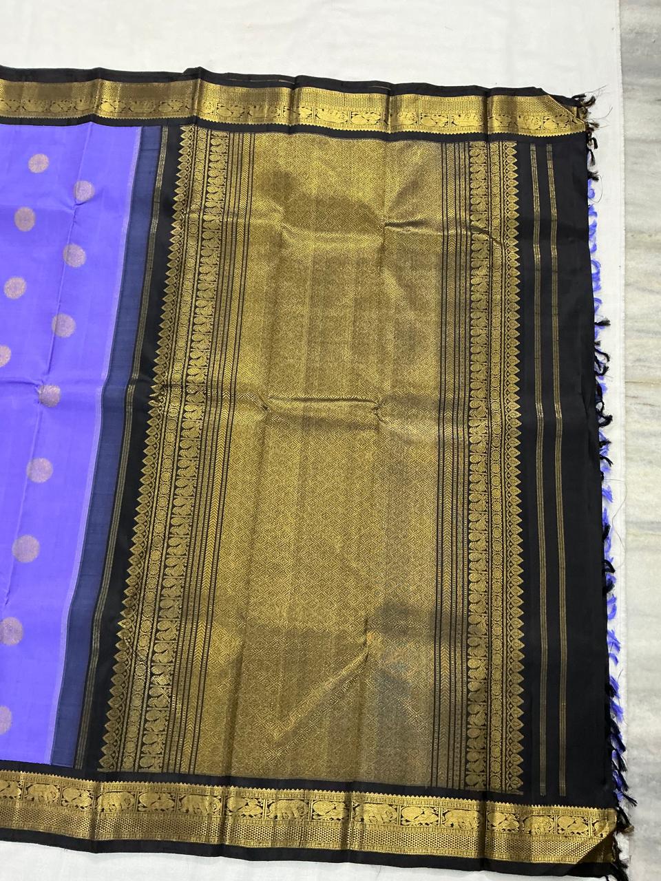 MYTHILI : Lavender + Black