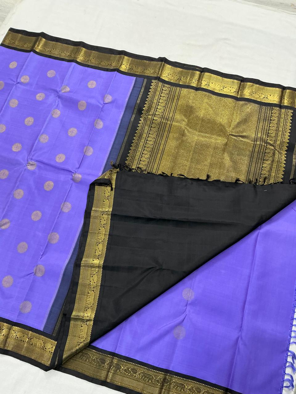 MYTHILI : Lavender + Black